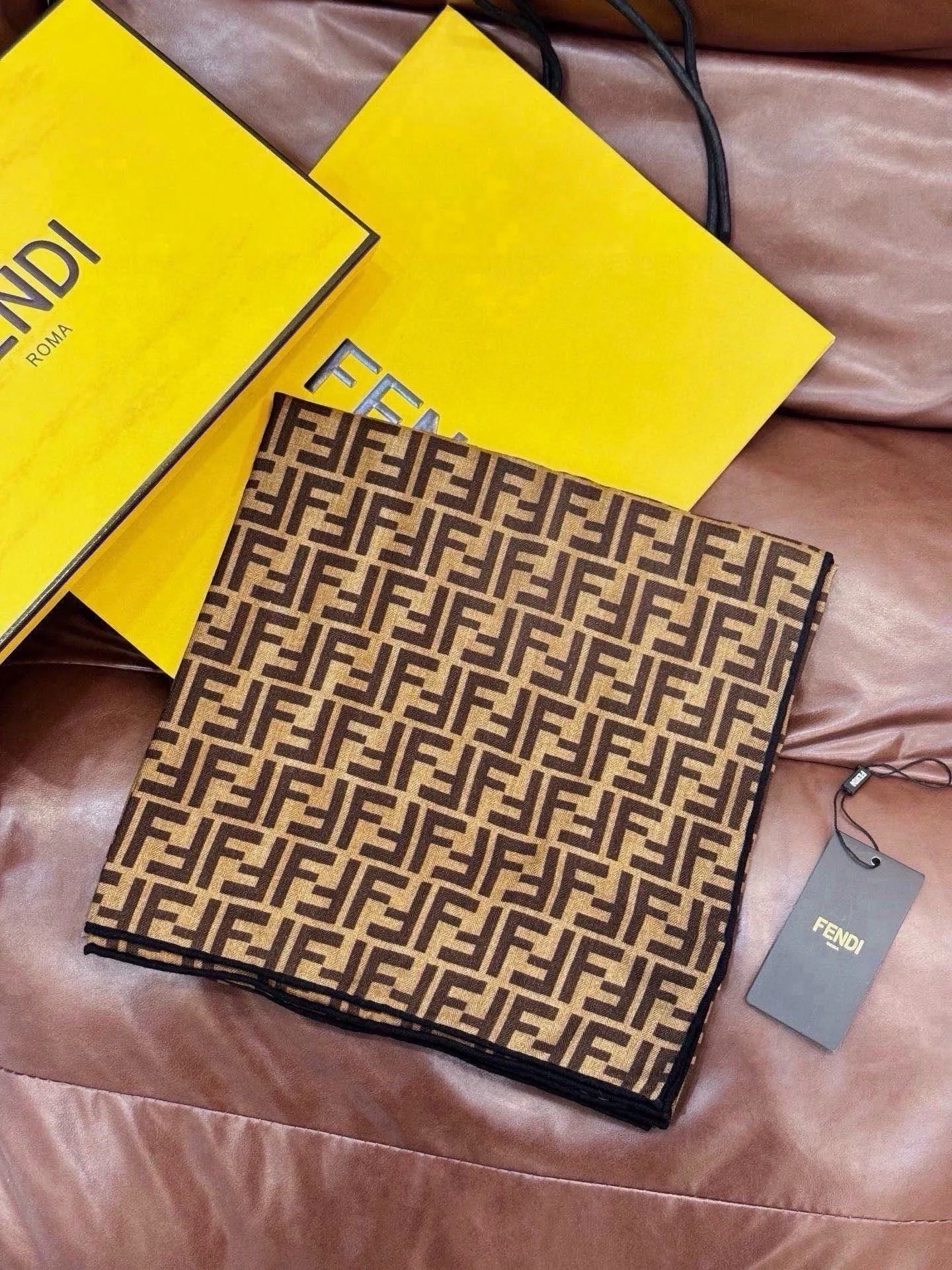 Шарфы Fendi 17631777
