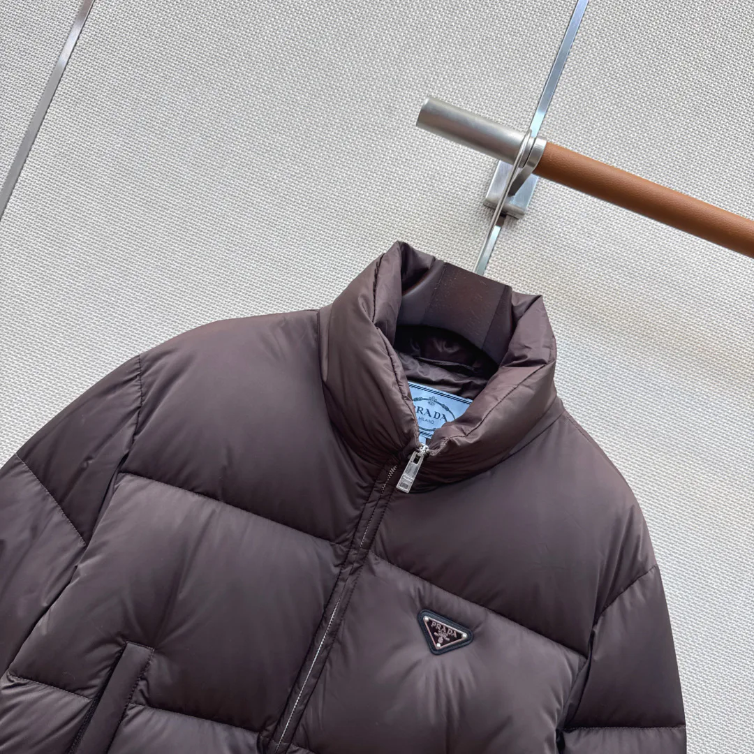 Куртки И Пуховики Женские Prada 18328141