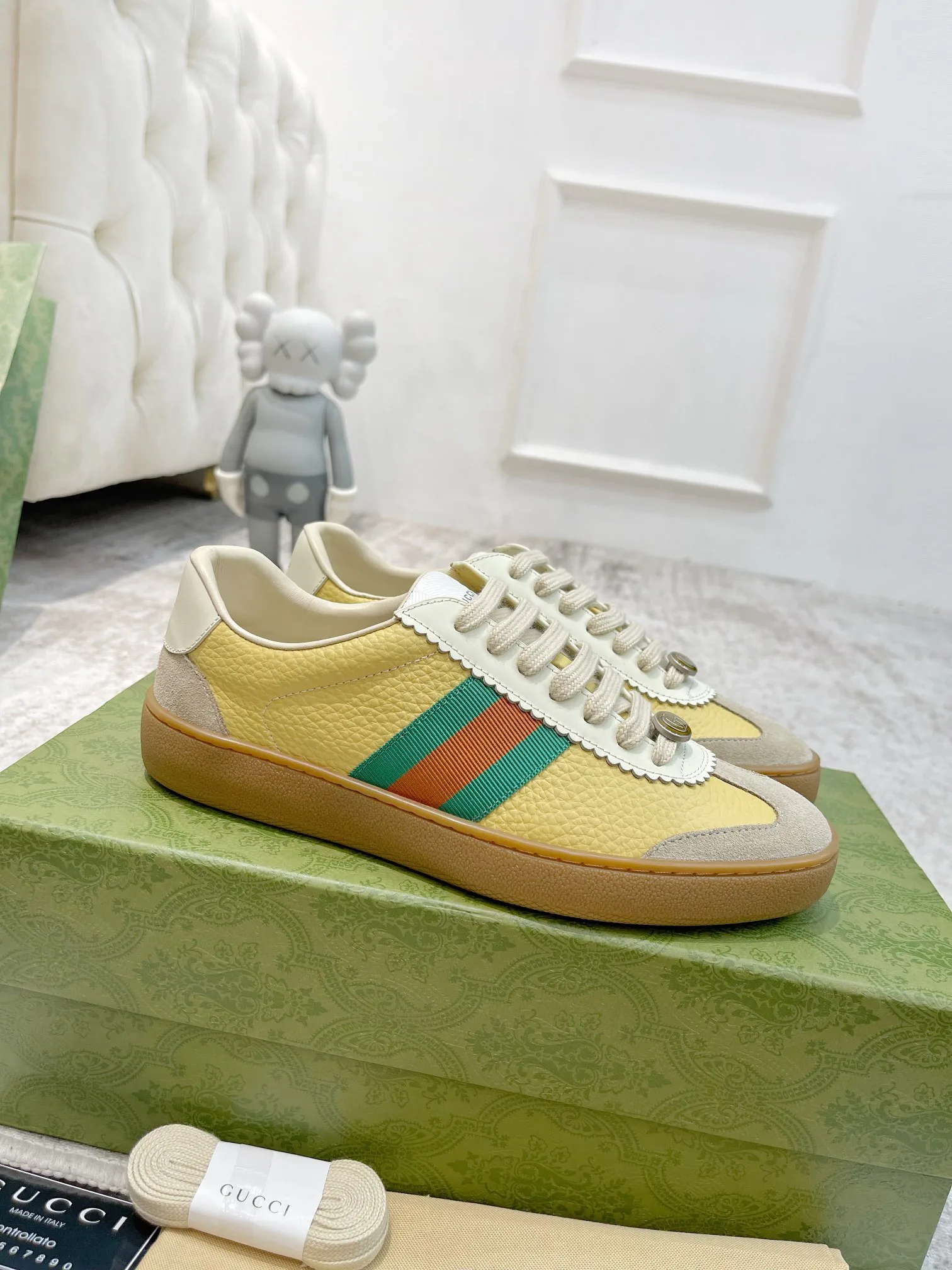 Кроссовки Женские Gucci 18765957