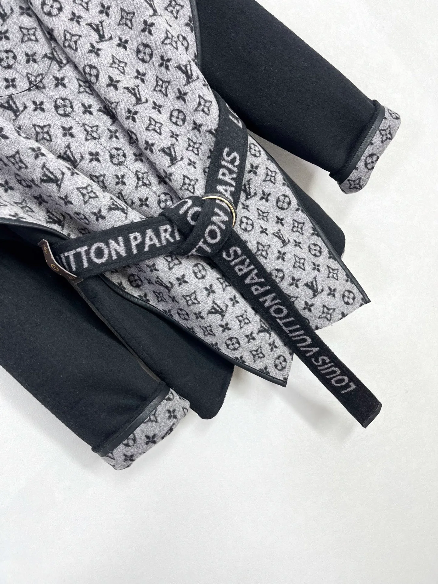 Пальто Женские Louis Vuitton 3532915