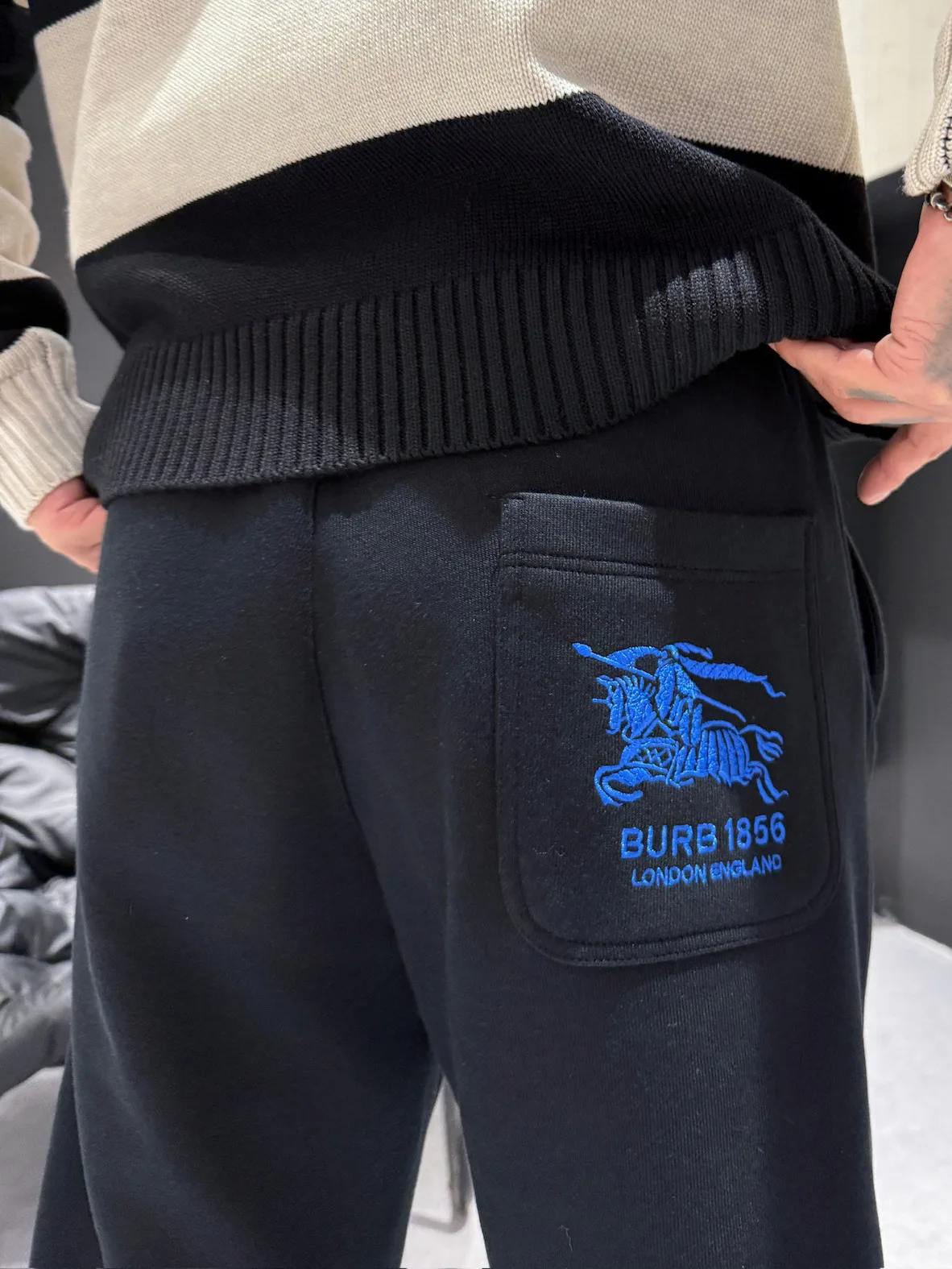 Брюки Мужские Burberry 998953