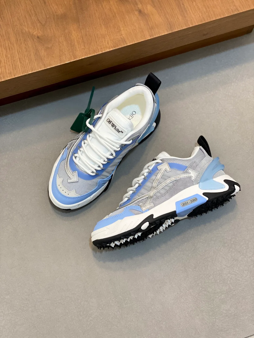 Кроссовки Женские Off-White 12842870