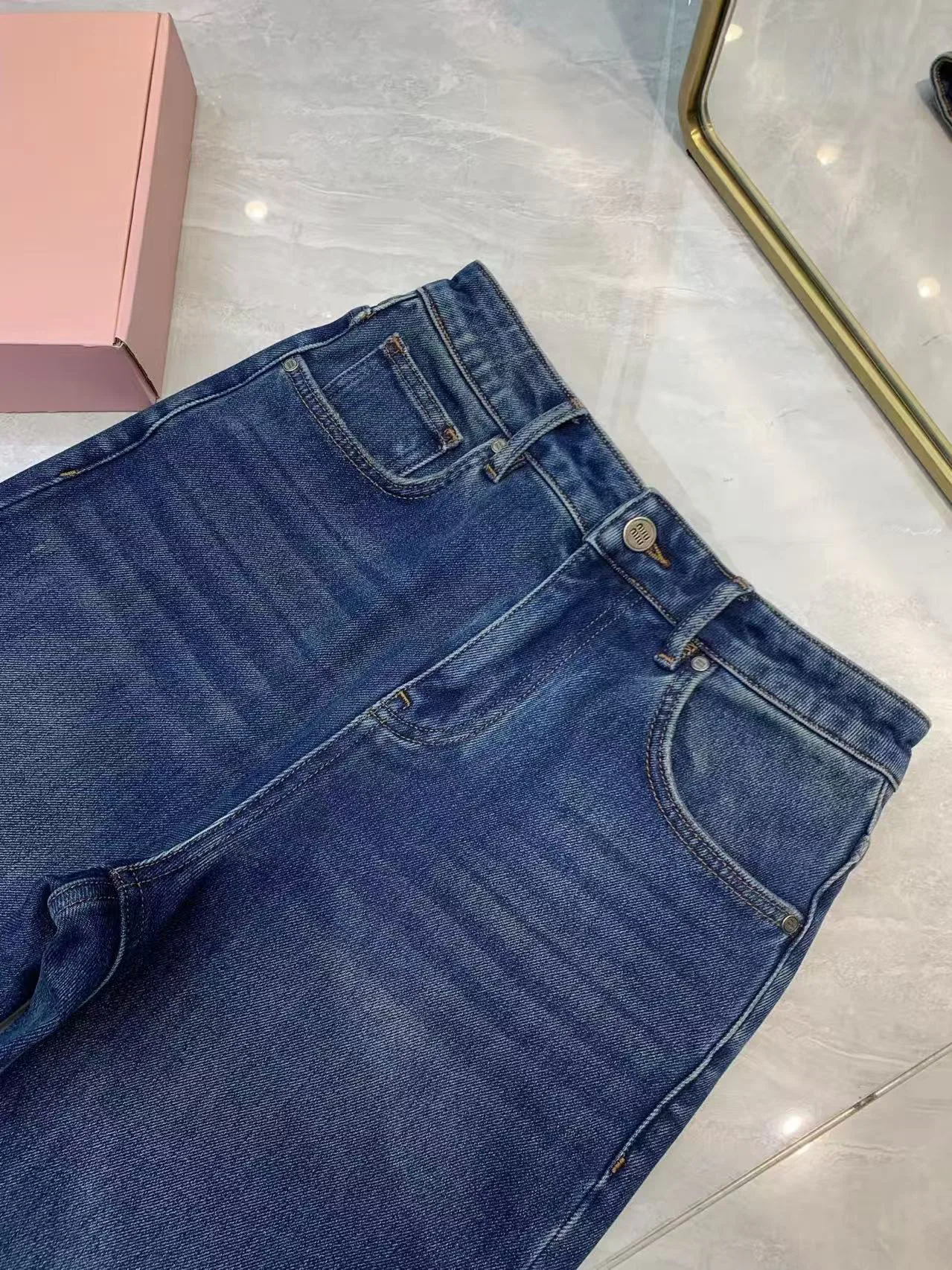 Джинсы Женские Miu Miu 19313503