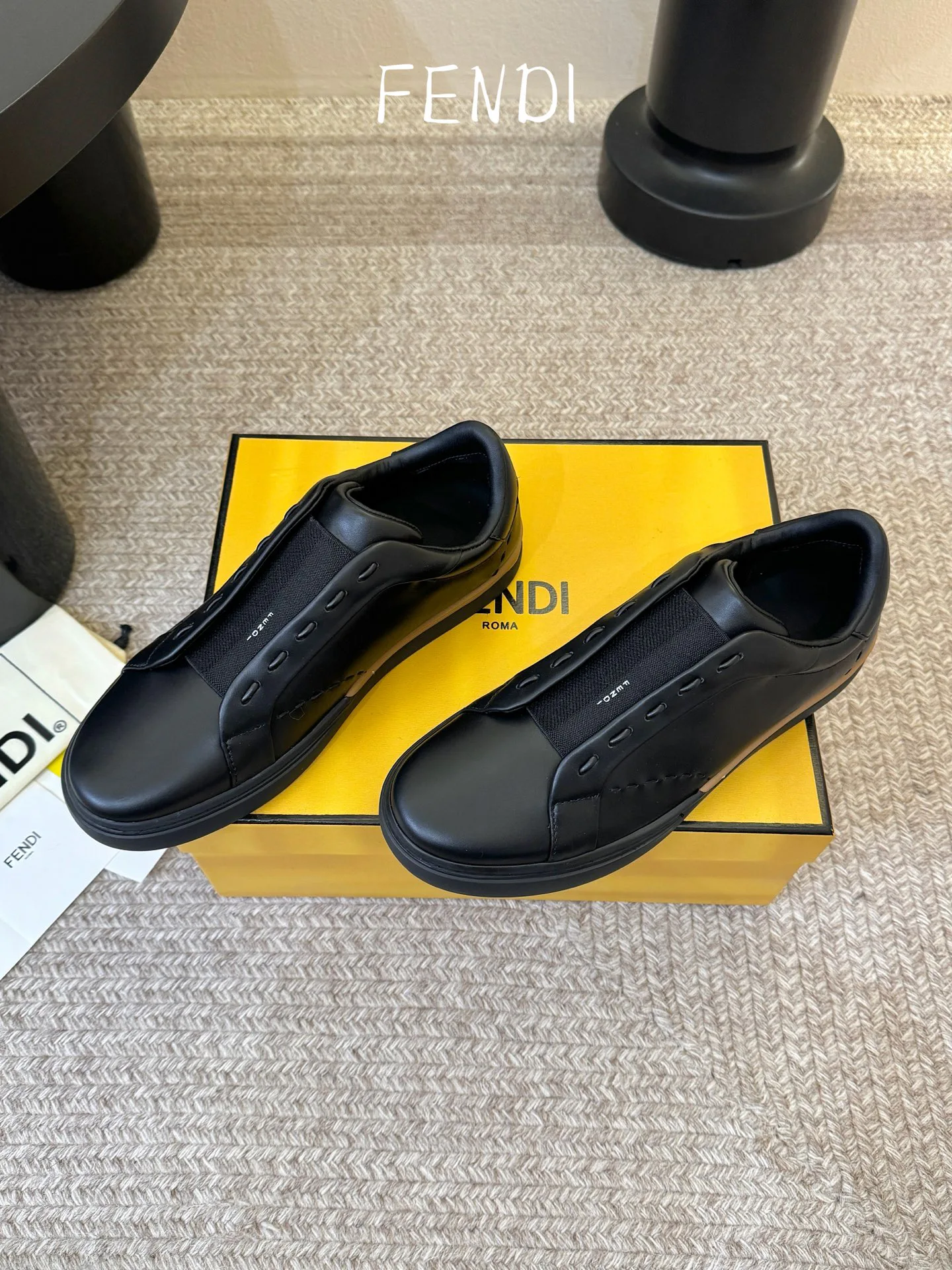 Кроссовки Женские Fendi 17562242