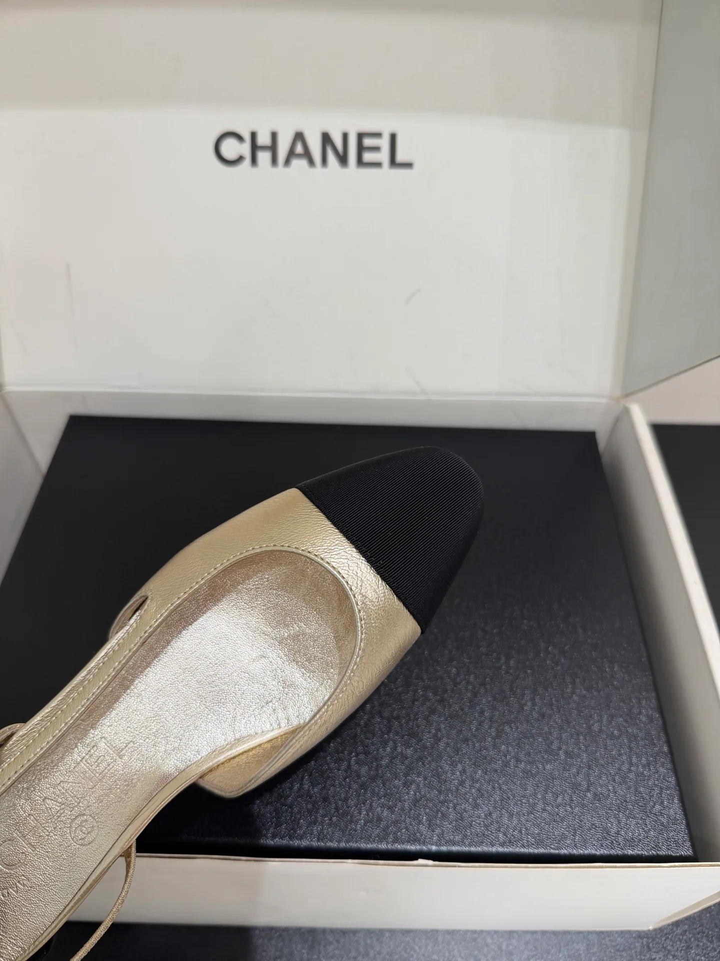 Босоножки Женские Chanel 18080108