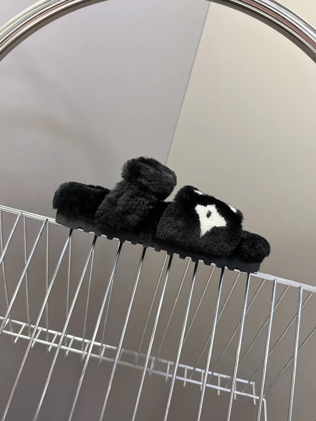 Тапочки Женские Louis Vuitton 736313