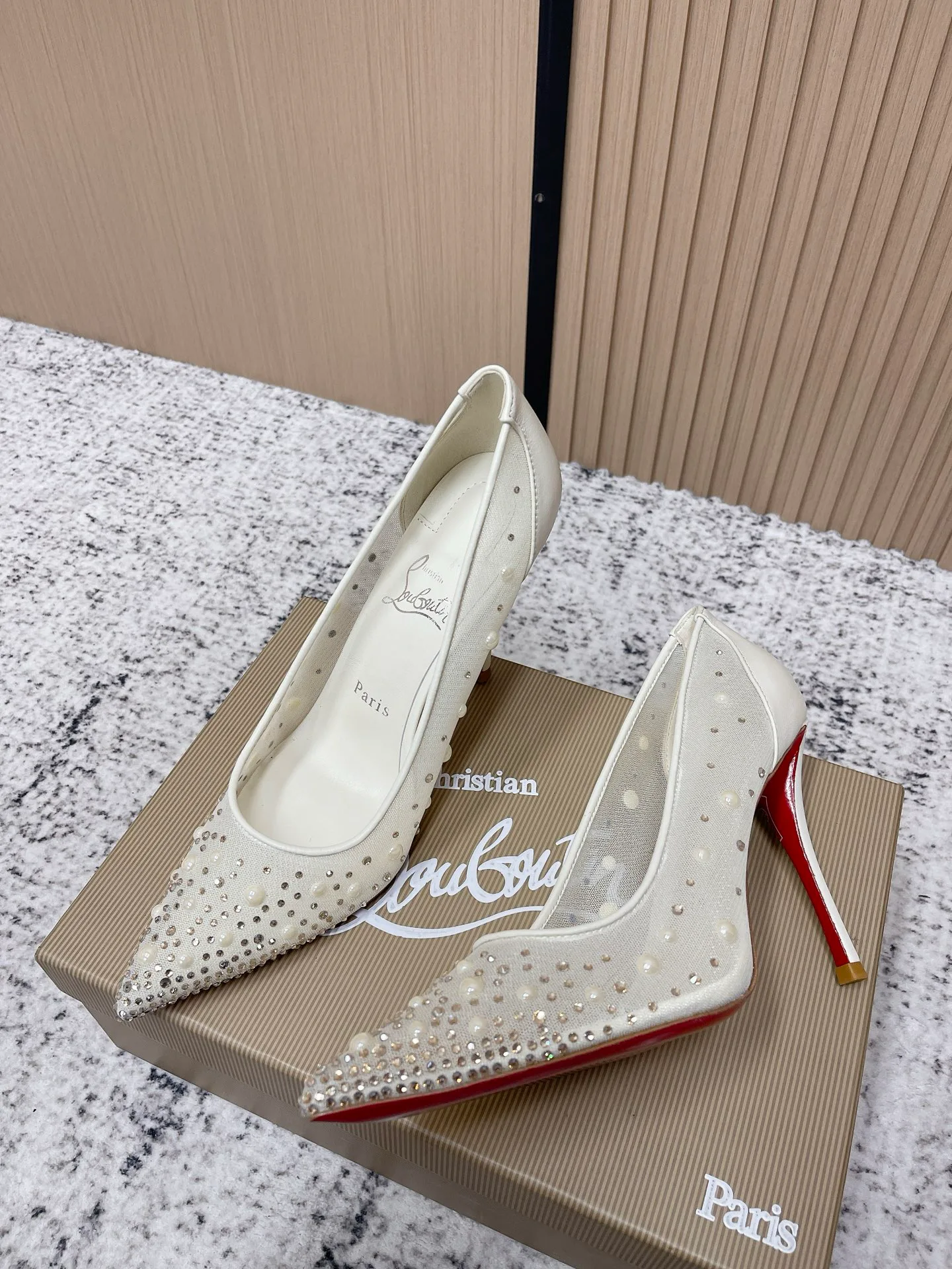 Туфли Женские Christian Louboutin 11946958