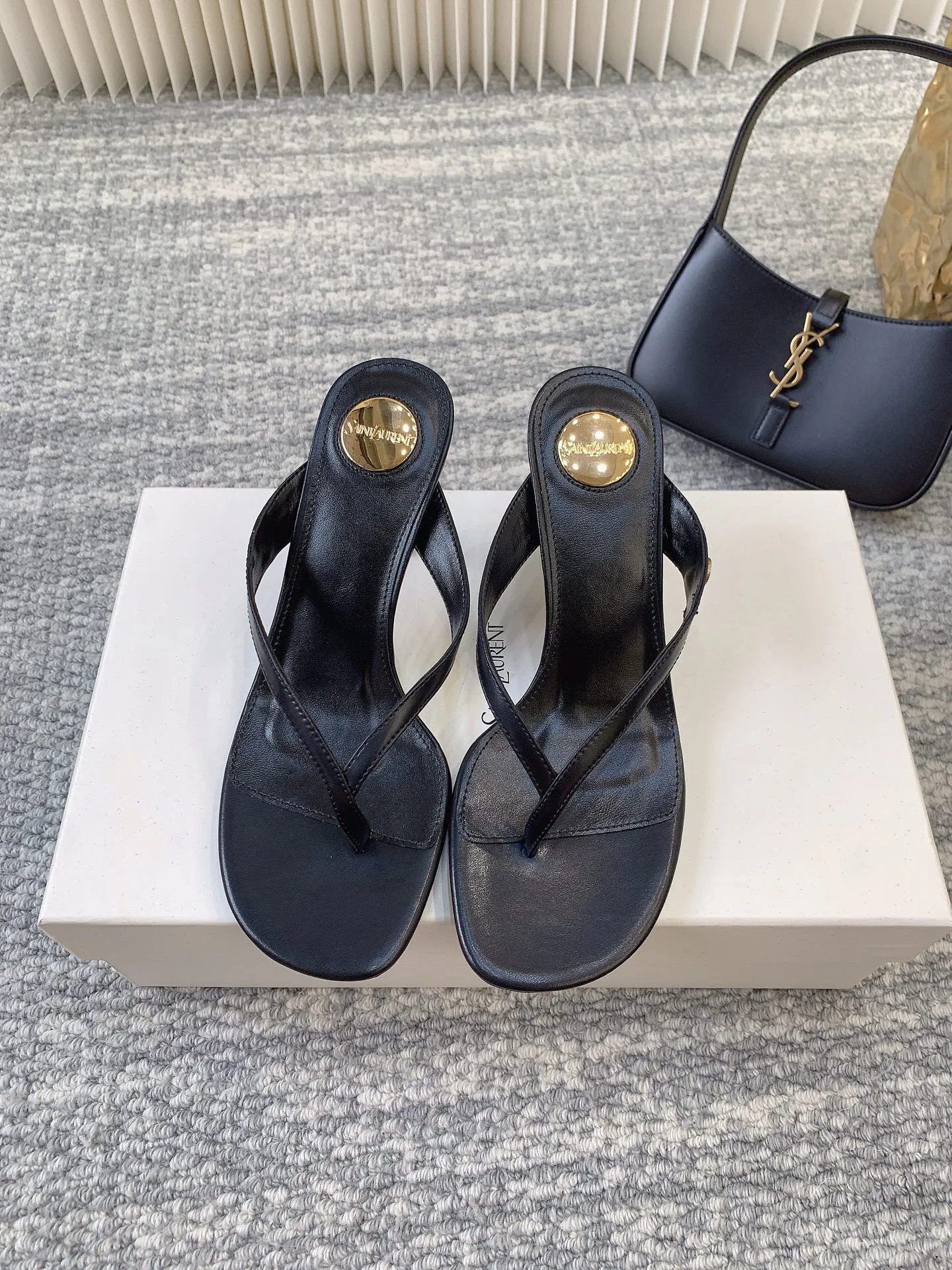 Босоножки Женские Saint Laurent 13229112