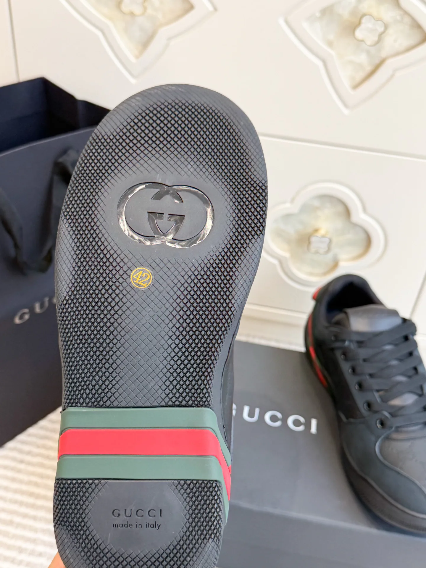 Кроссовки Женские Gucci 18738048