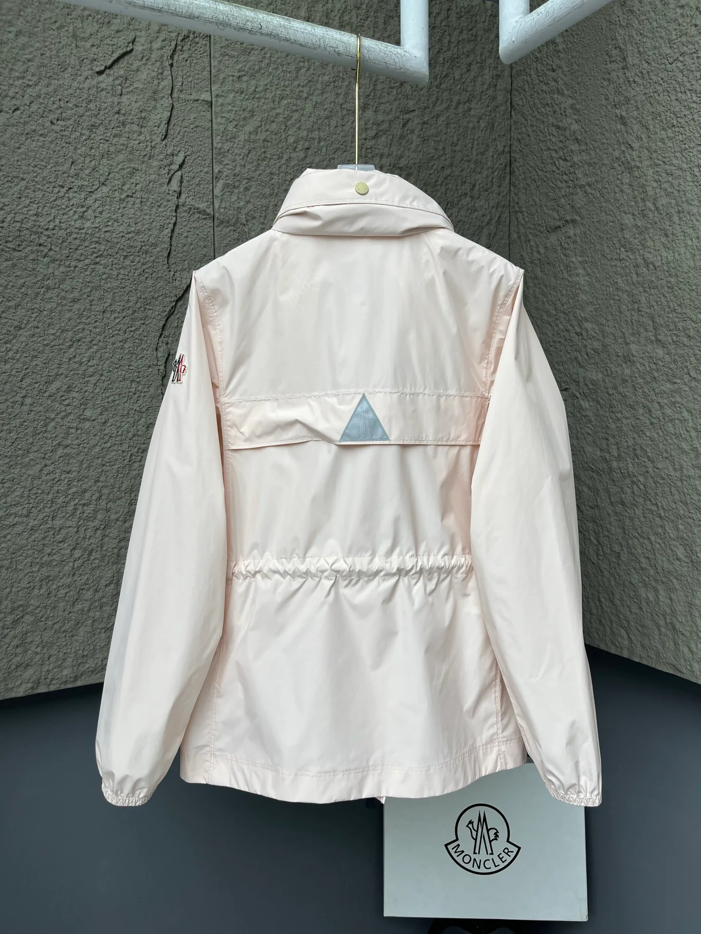 Куртки И Пуховики Женские Moncler 14179696