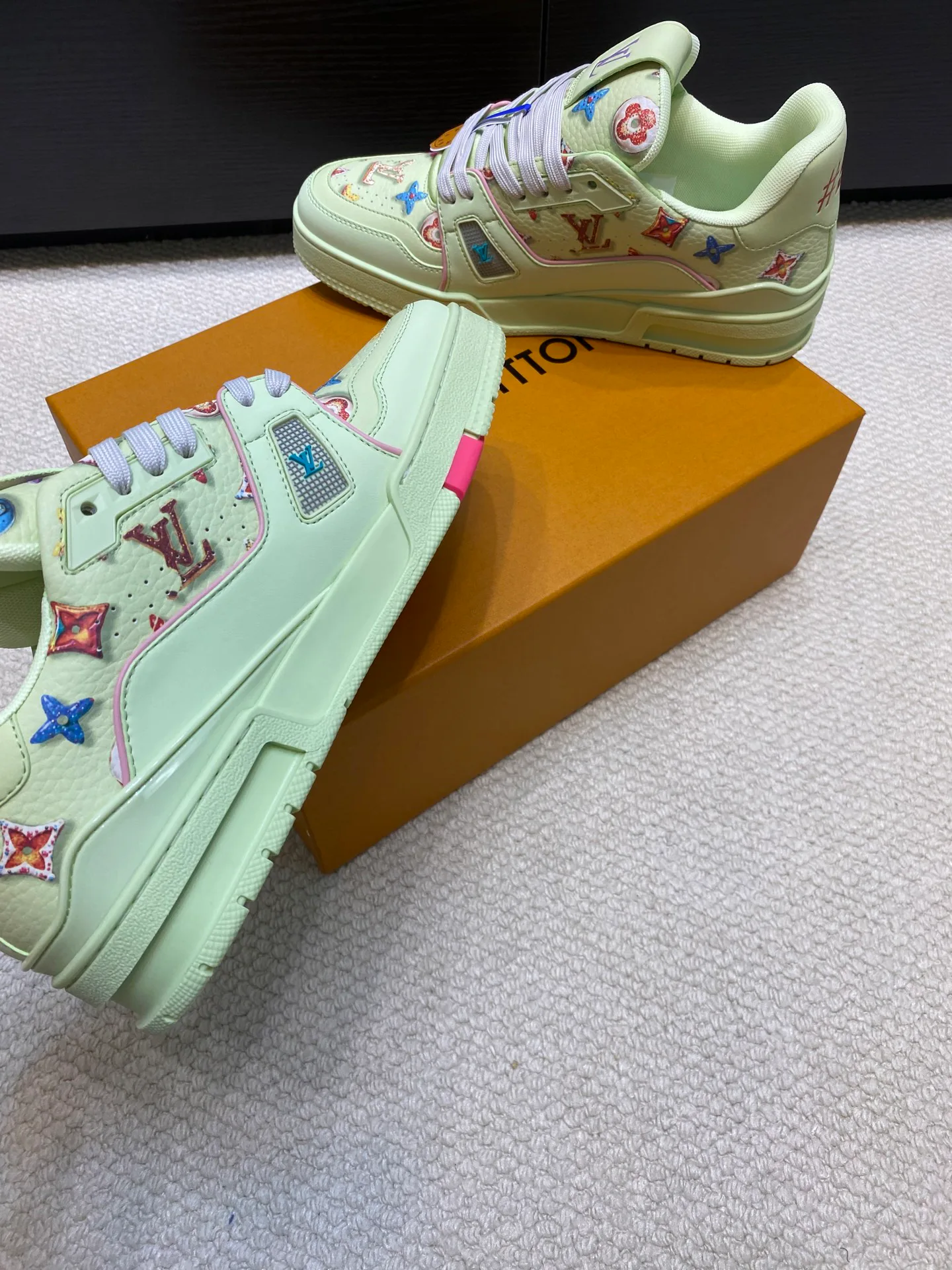 Кроссовки Женские Louis Vuitton 1132320