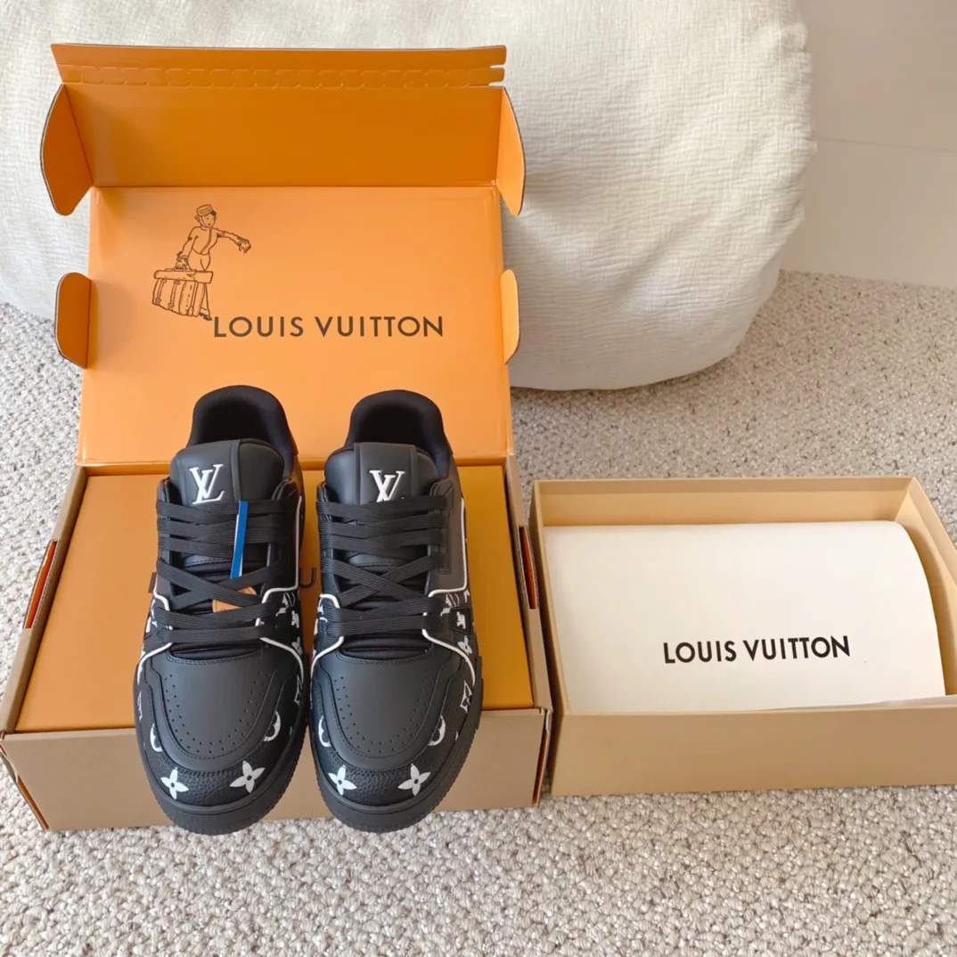 Кроссовки Женские Louis Vuitton 10234381