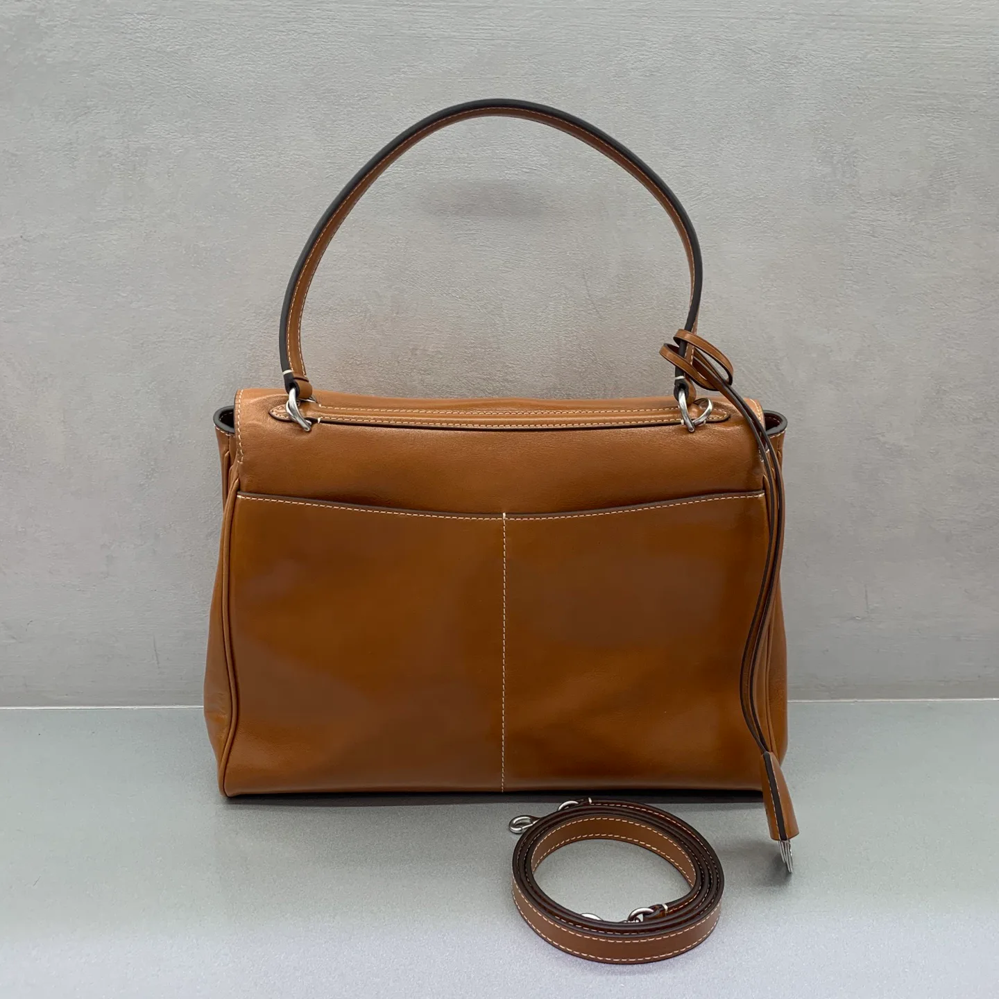 Классические Сумки Женские Balenciaga 18136458