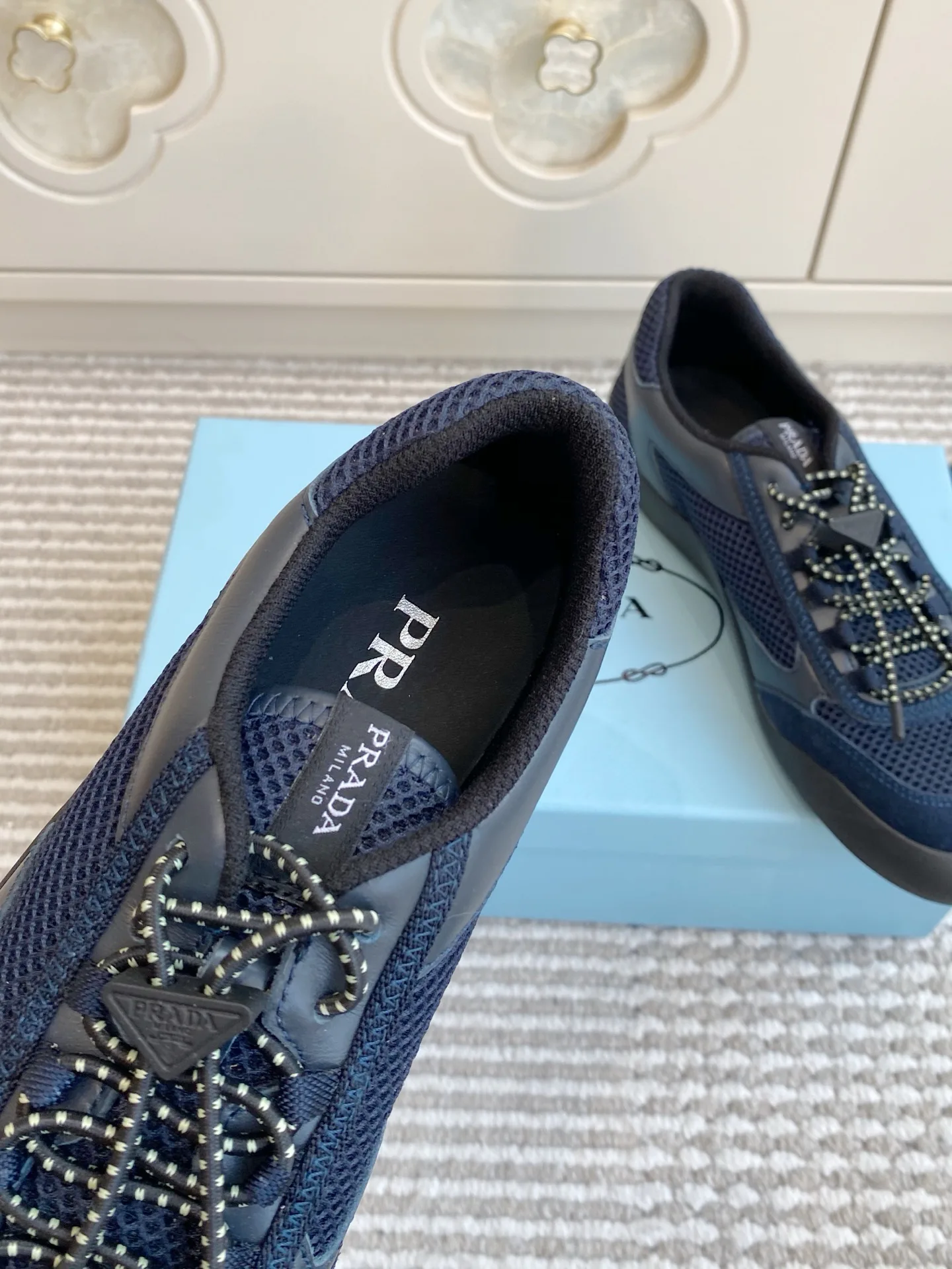 Кроссовки Женские Prada 11870112