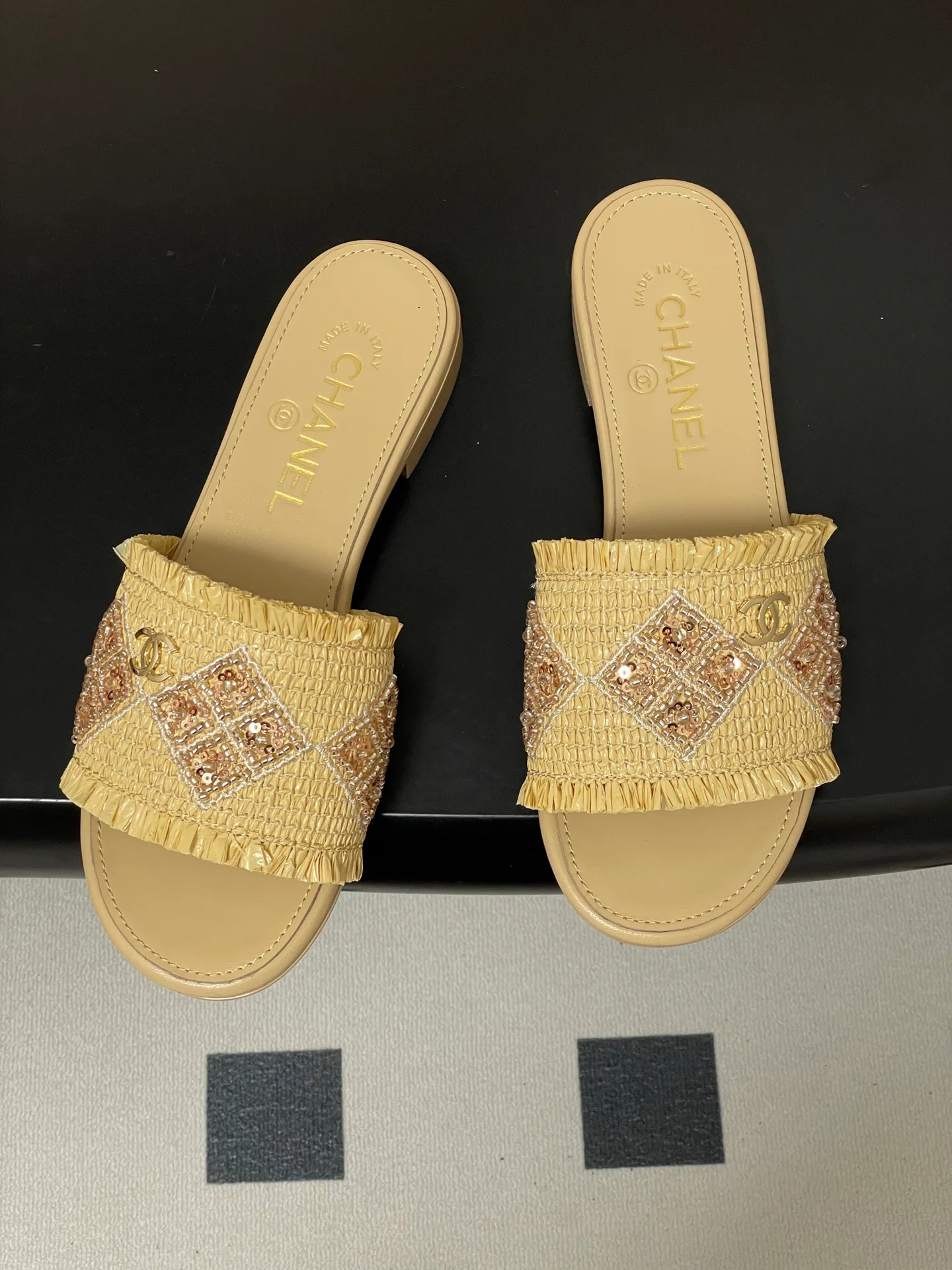 Босоножки Женские Chanel 10993821