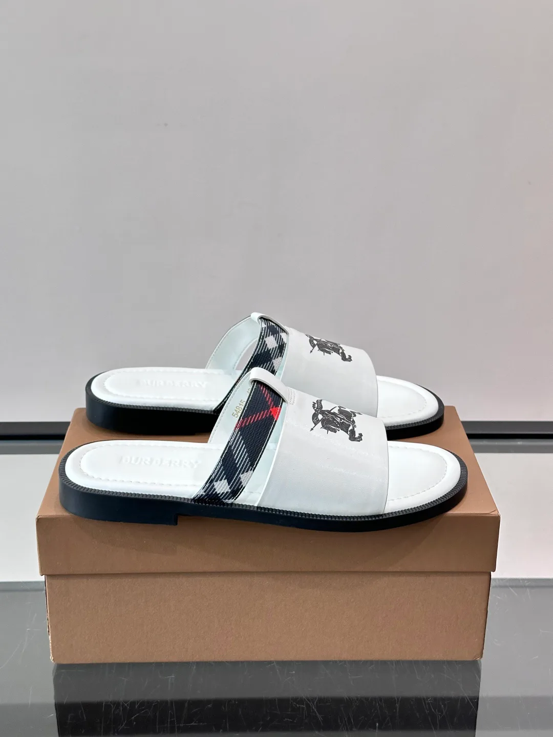 Сандалии Мужские Burberry 13546930