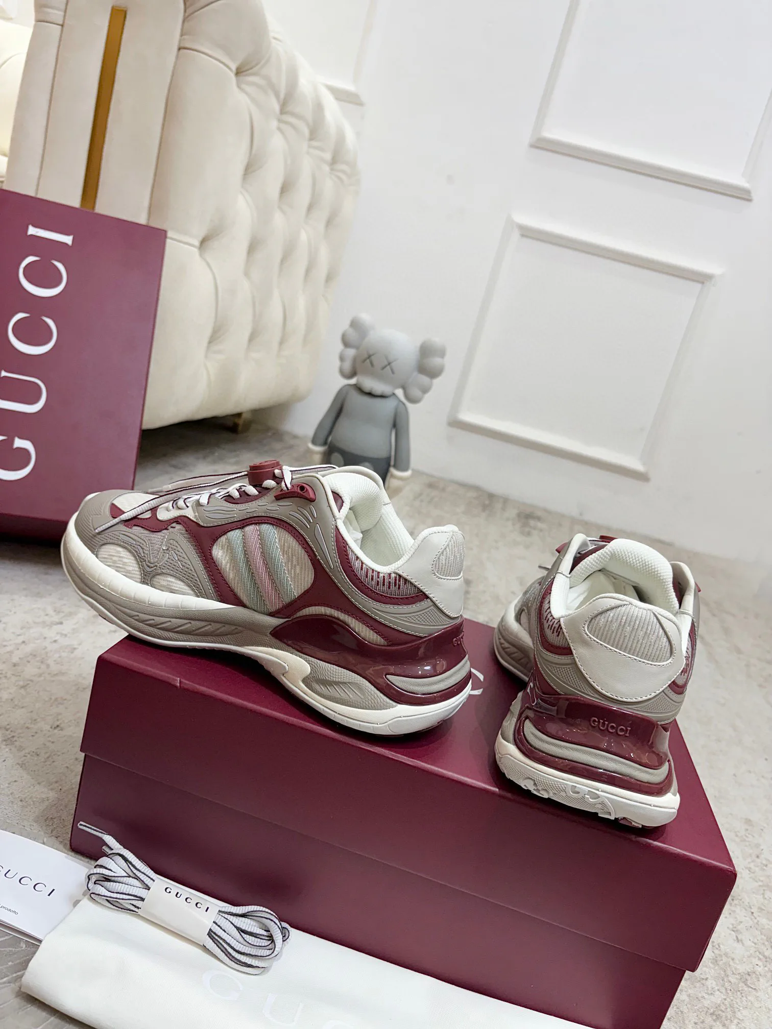 Кроссовки Женские Gucci 11918100