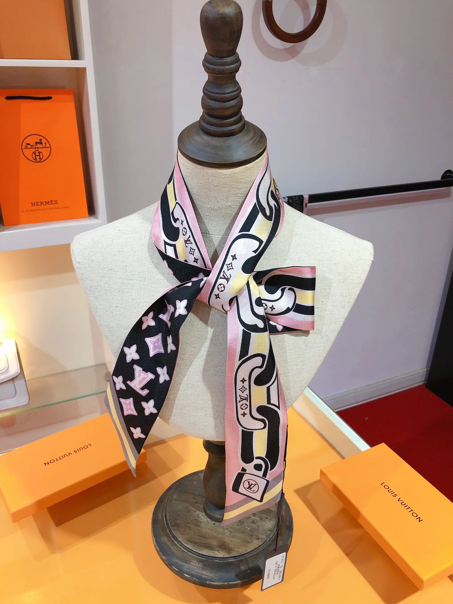 Платки Louis Vuitton 5445796