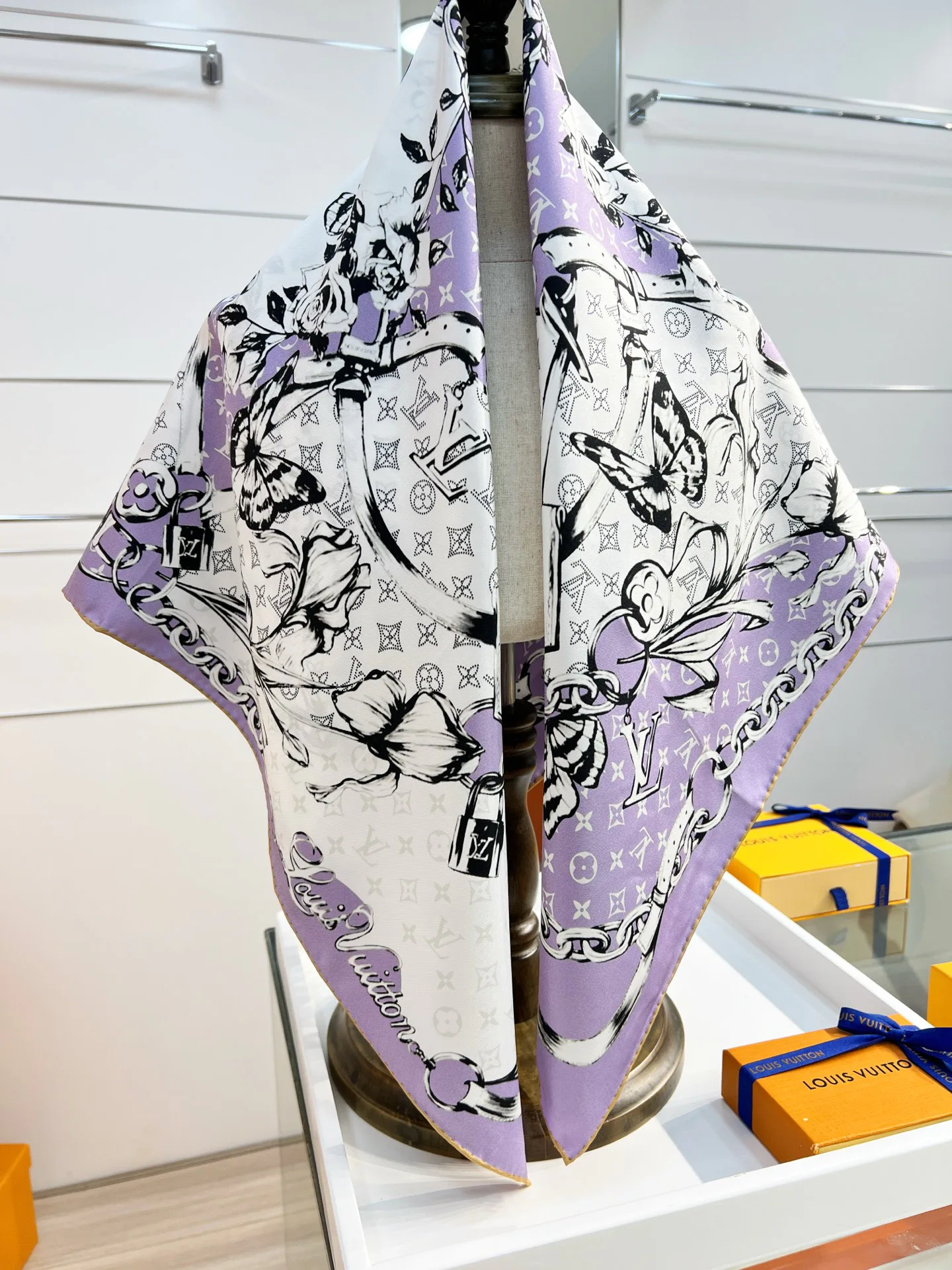 Платки Louis Vuitton 1883247