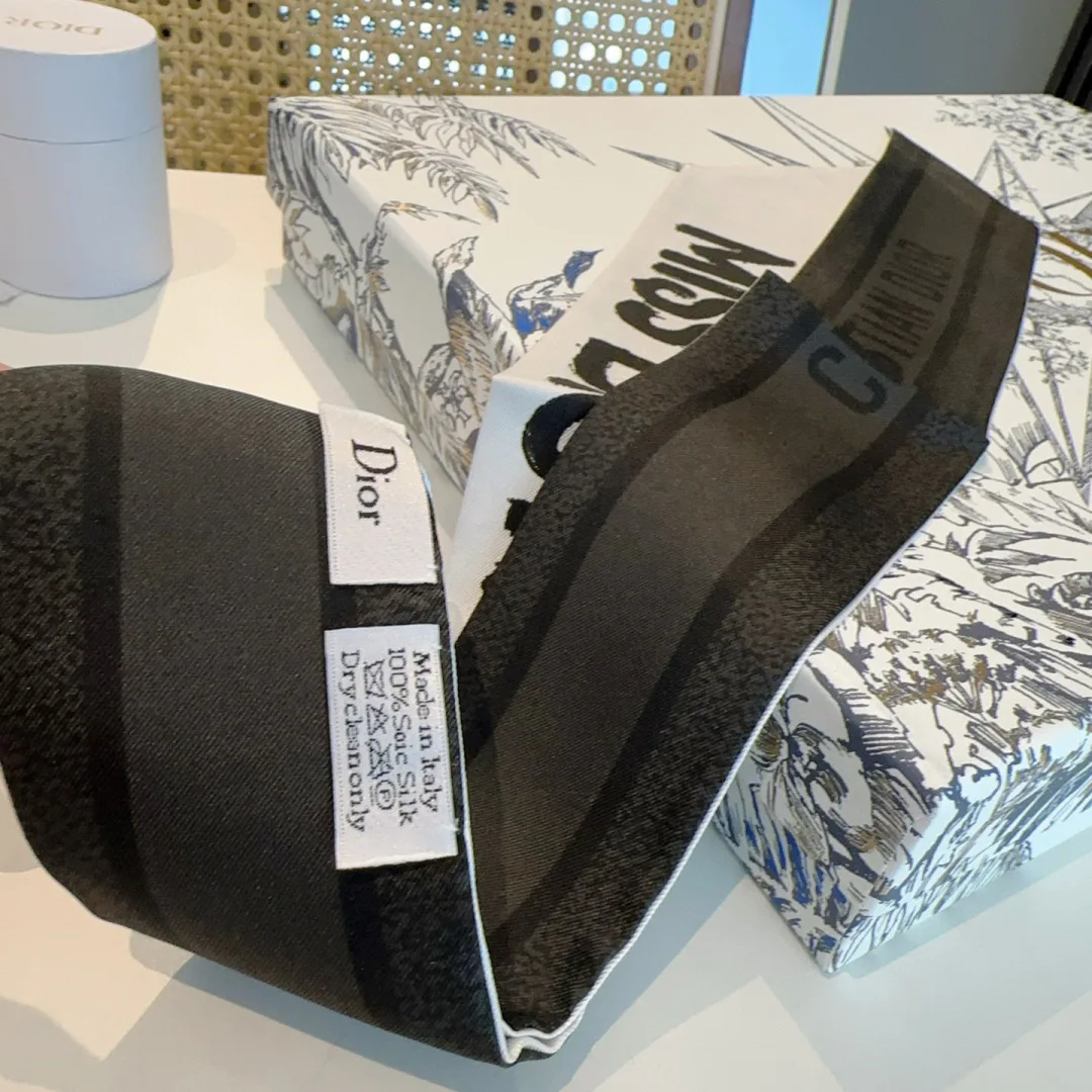 Платки Christian Dior 11055442