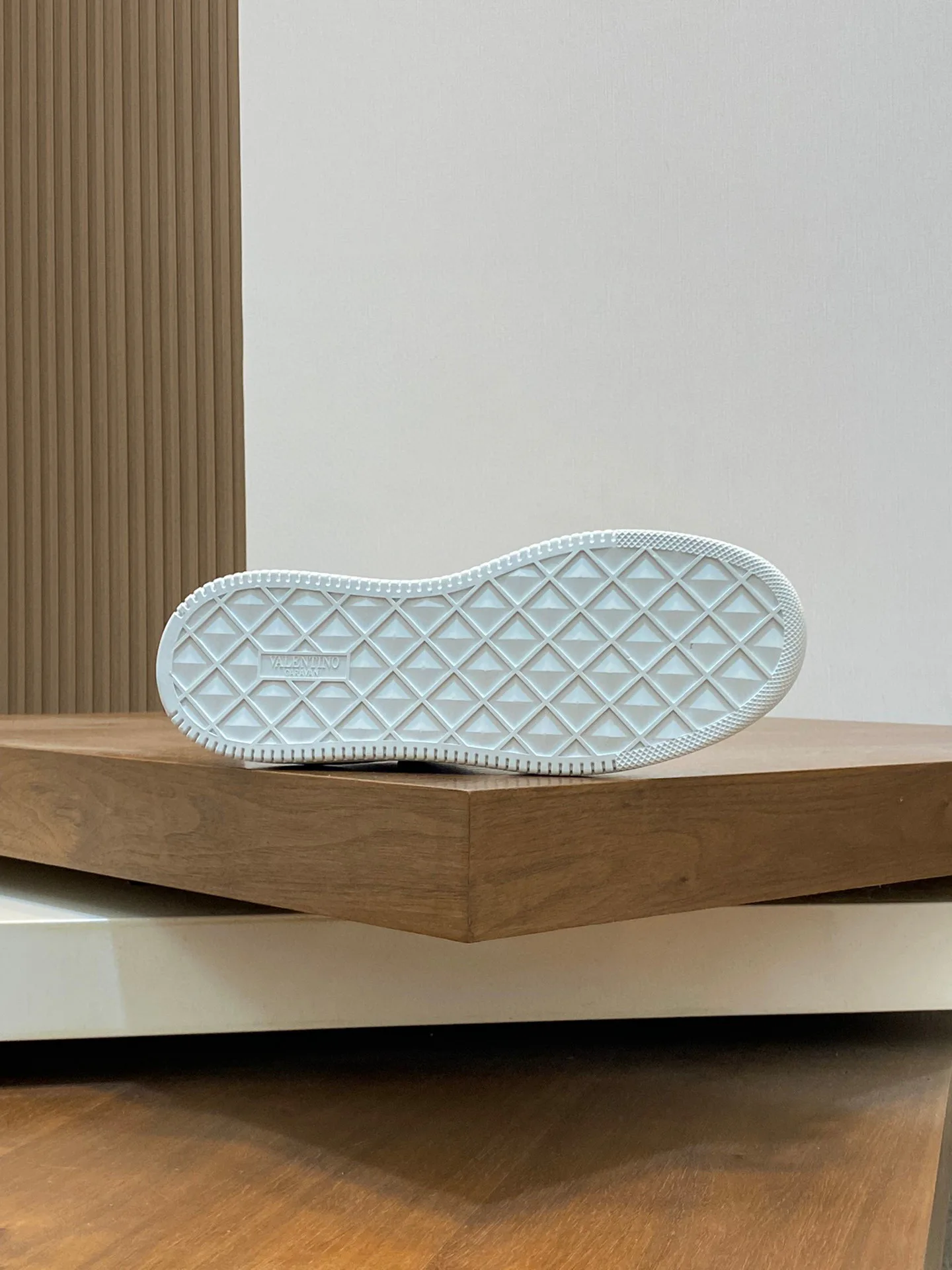 Кроссовки Мужские Valentino 476878