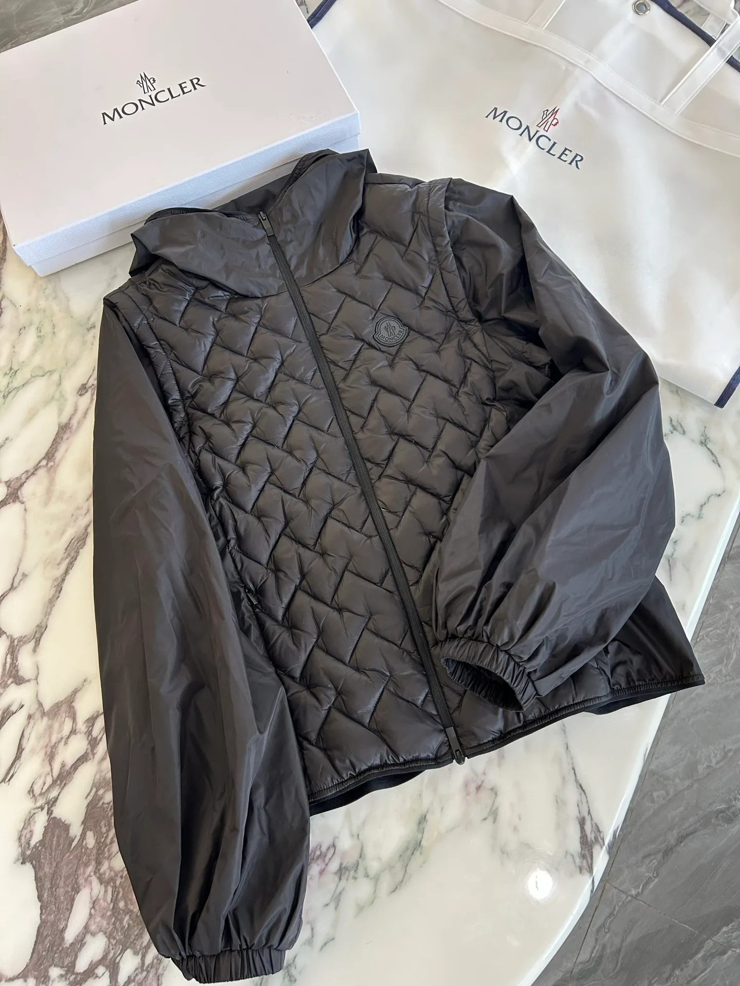 Куртки И Пуховики Мужские Moncler 18231208