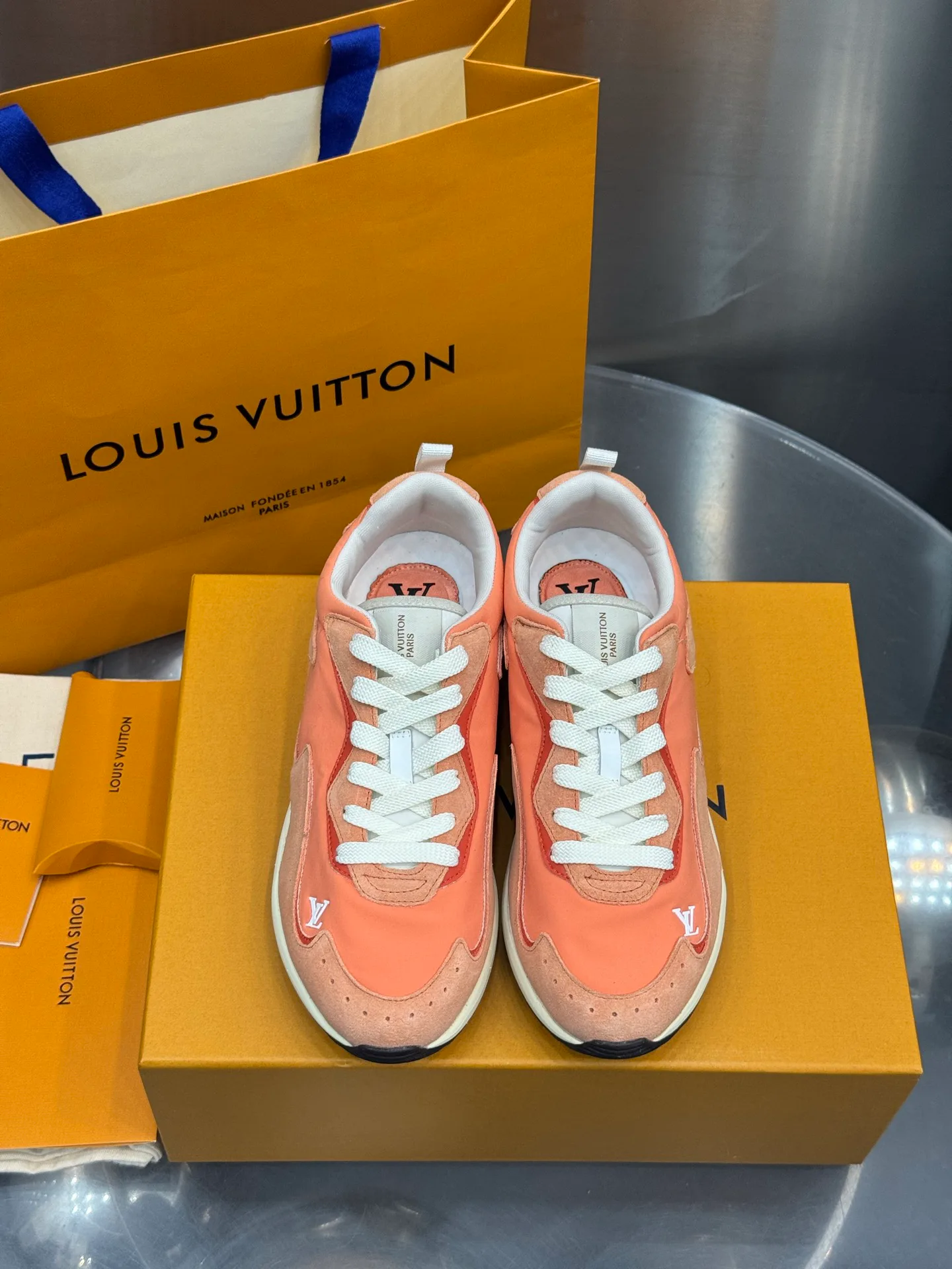 Кроссовки Мужские Louis Vuitton 18202639