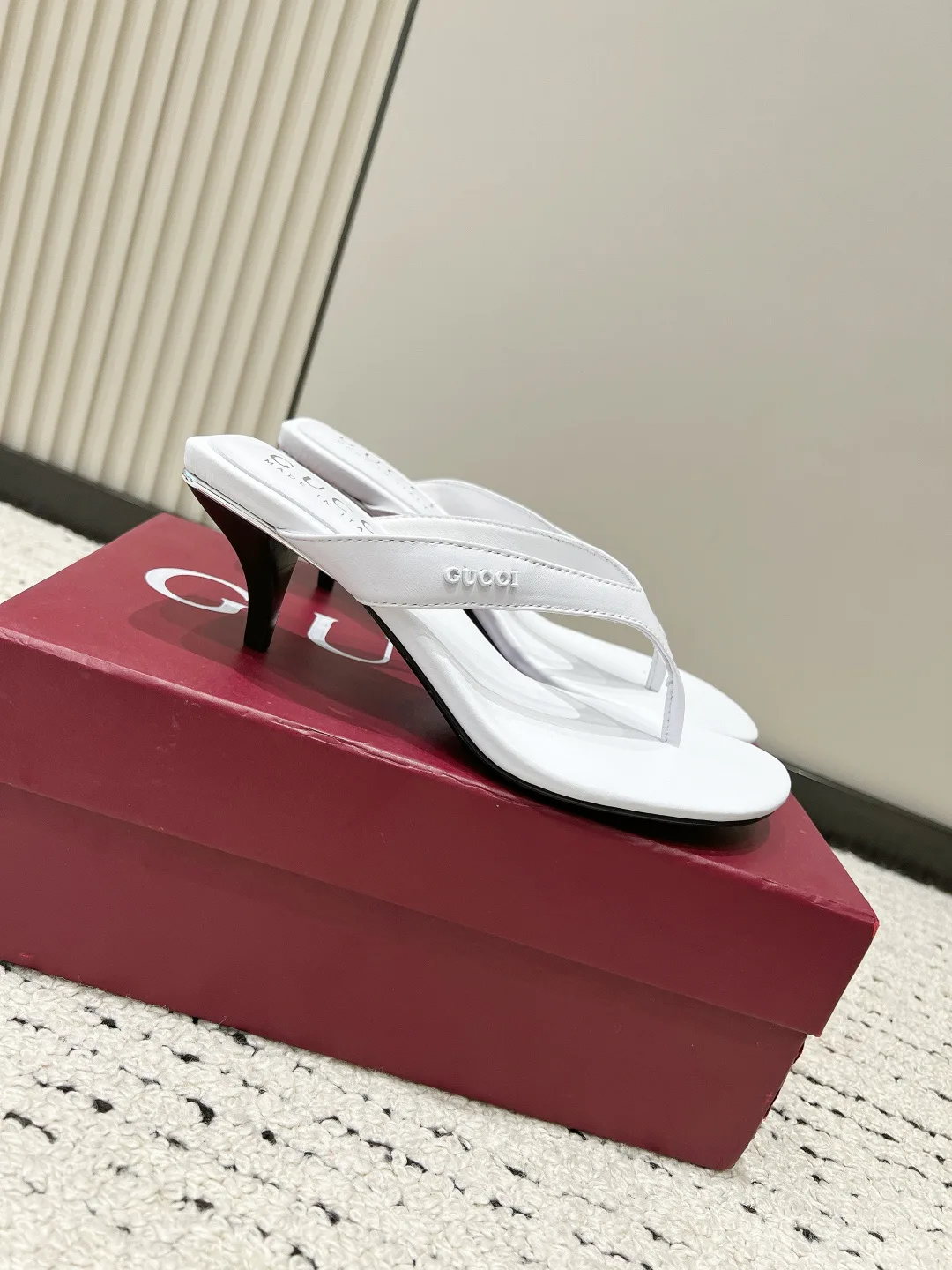 Шлепанцы Женские Gucci 17637844