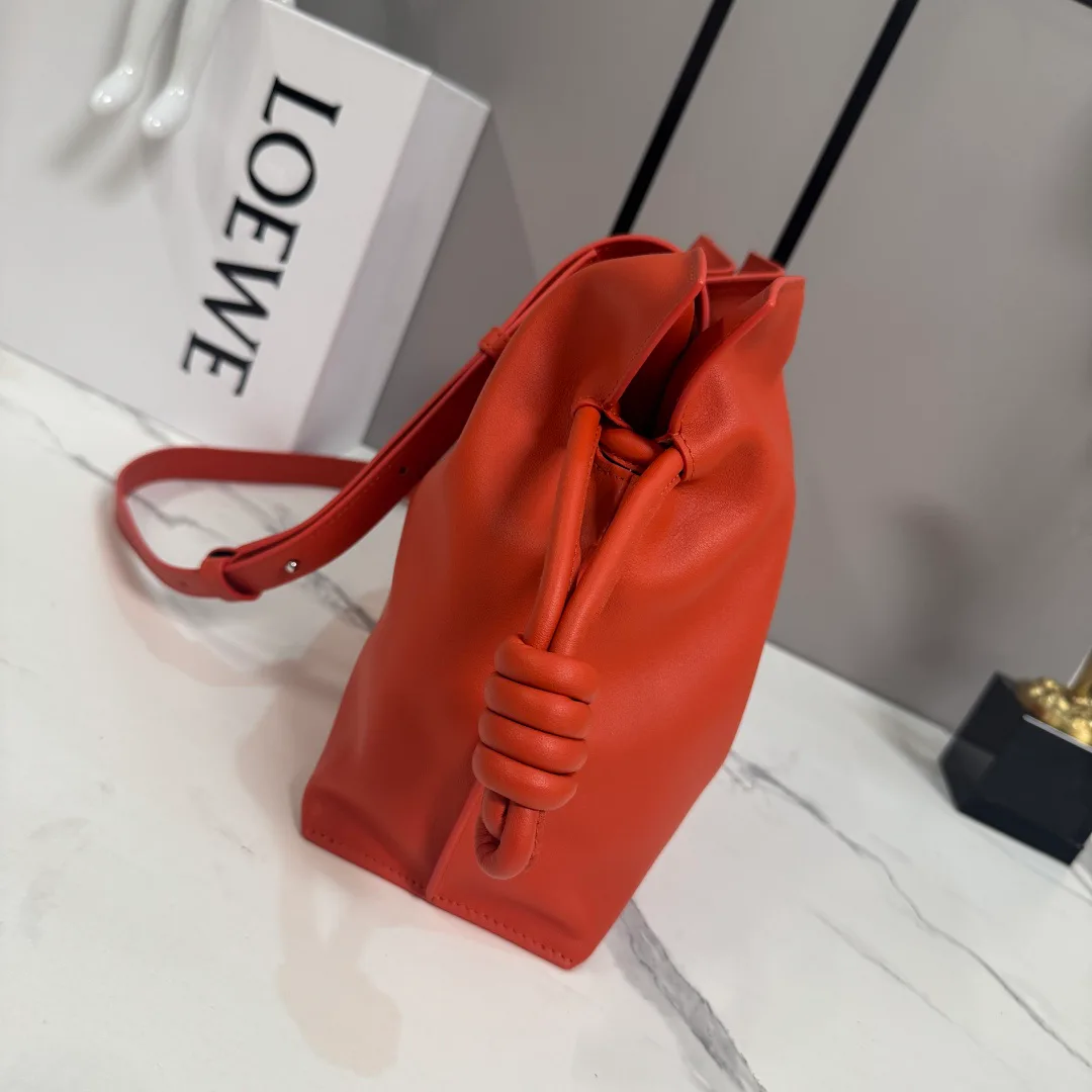Классические Сумки Женские Loewe 17502836