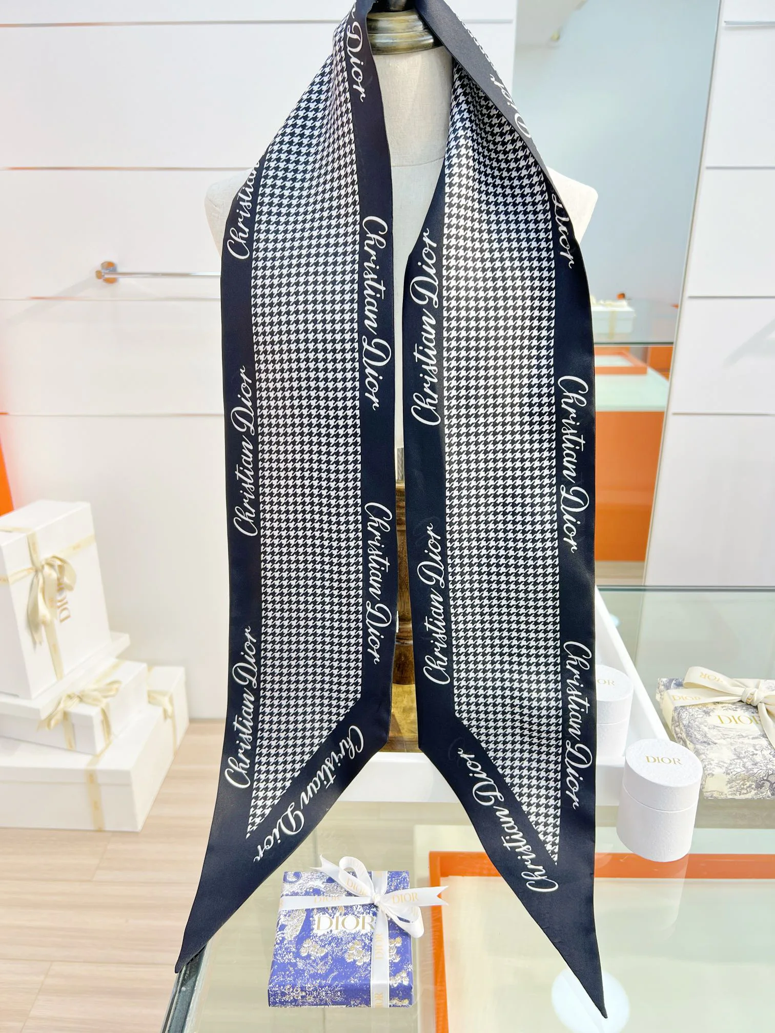Платки Christian Dior 11148224