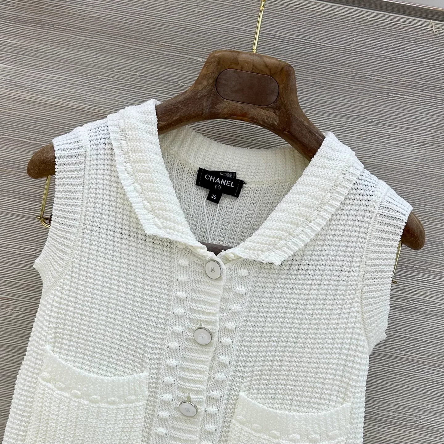 Жилеты Женские Chanel 17413734