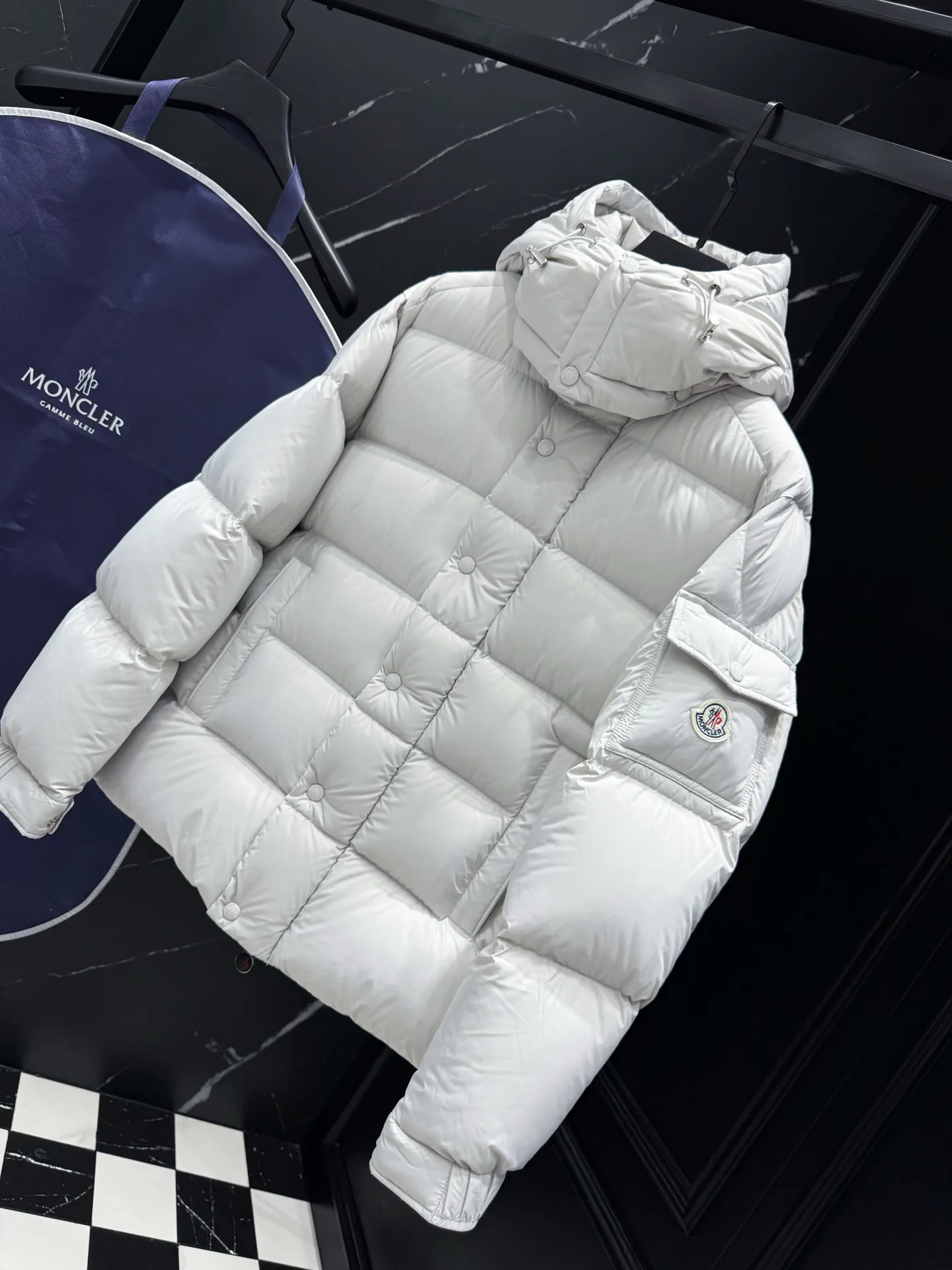 Куртки И Пуховики Женские Moncler 18035670