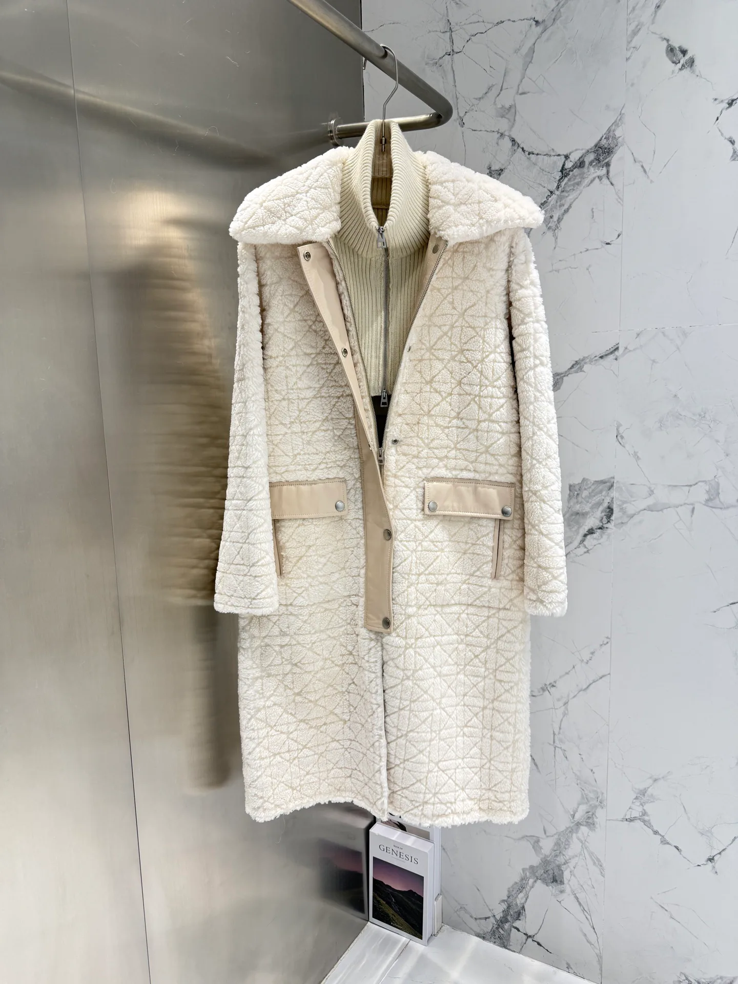 Кожаные Куртки И Дублёнки Женские Christian Dior 4771611