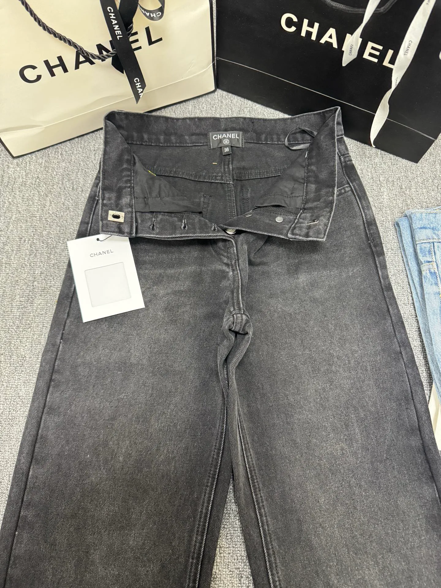 Джинсы Женские Chanel 13416833