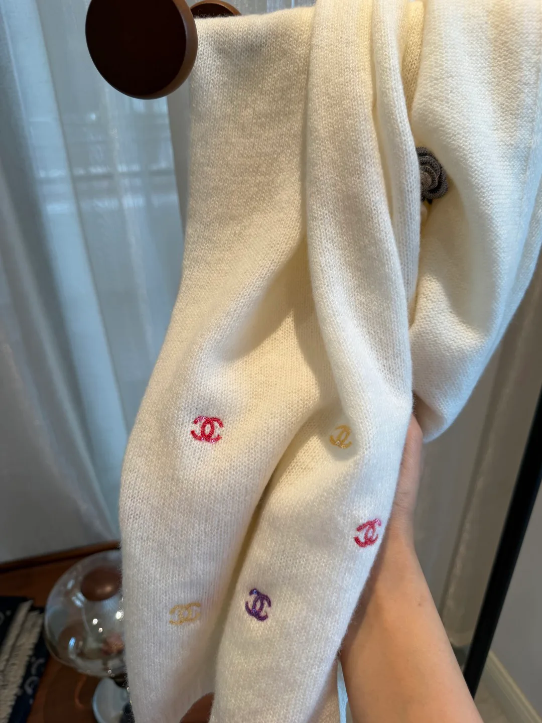 Шарфы Chanel 18265988