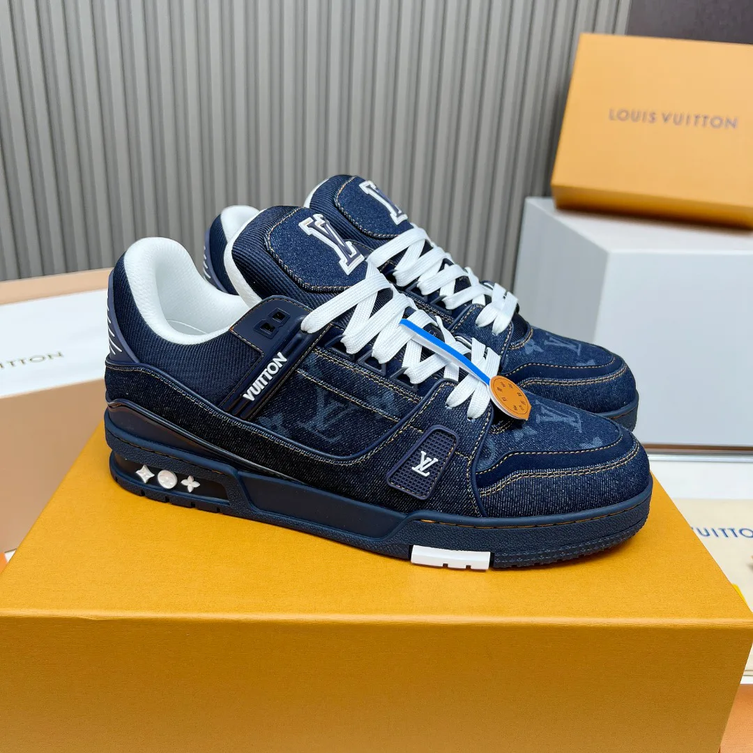 Кроссовки Женские Louis Vuitton 11707397