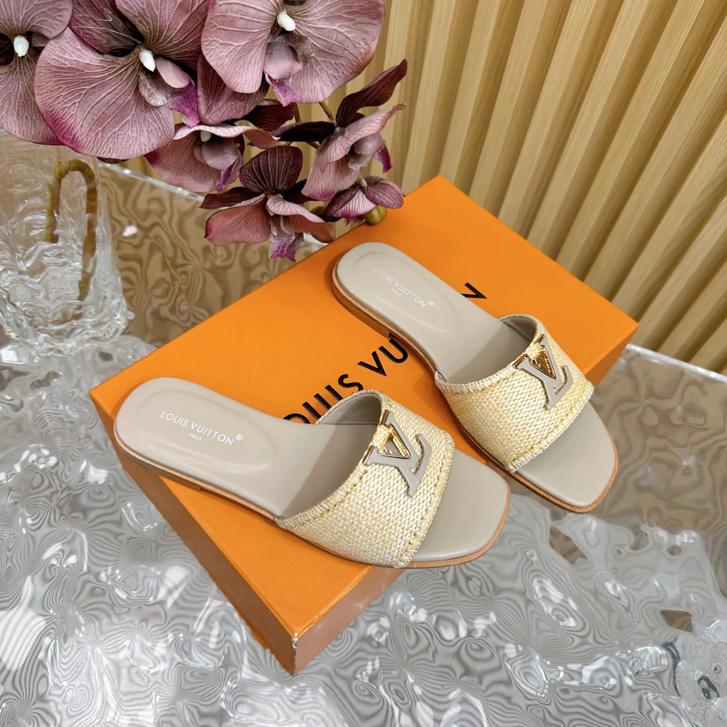 Шлепанцы Женские Louis Vuitton 629243