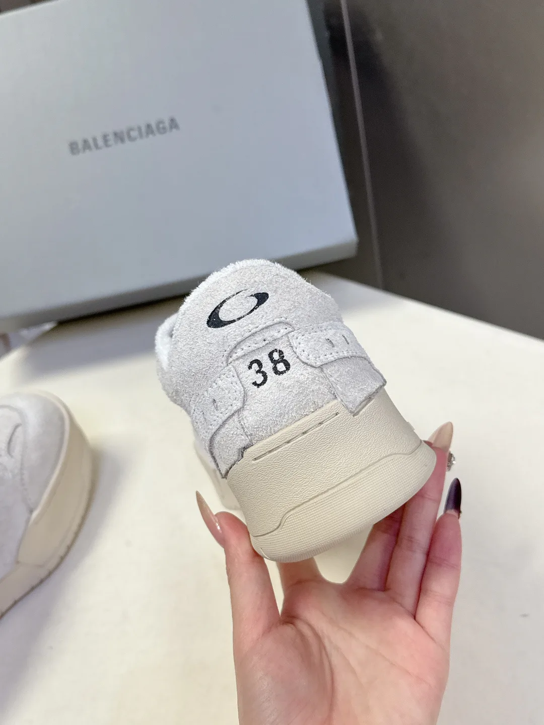 Кроссовки Женские Balenciaga 11567514