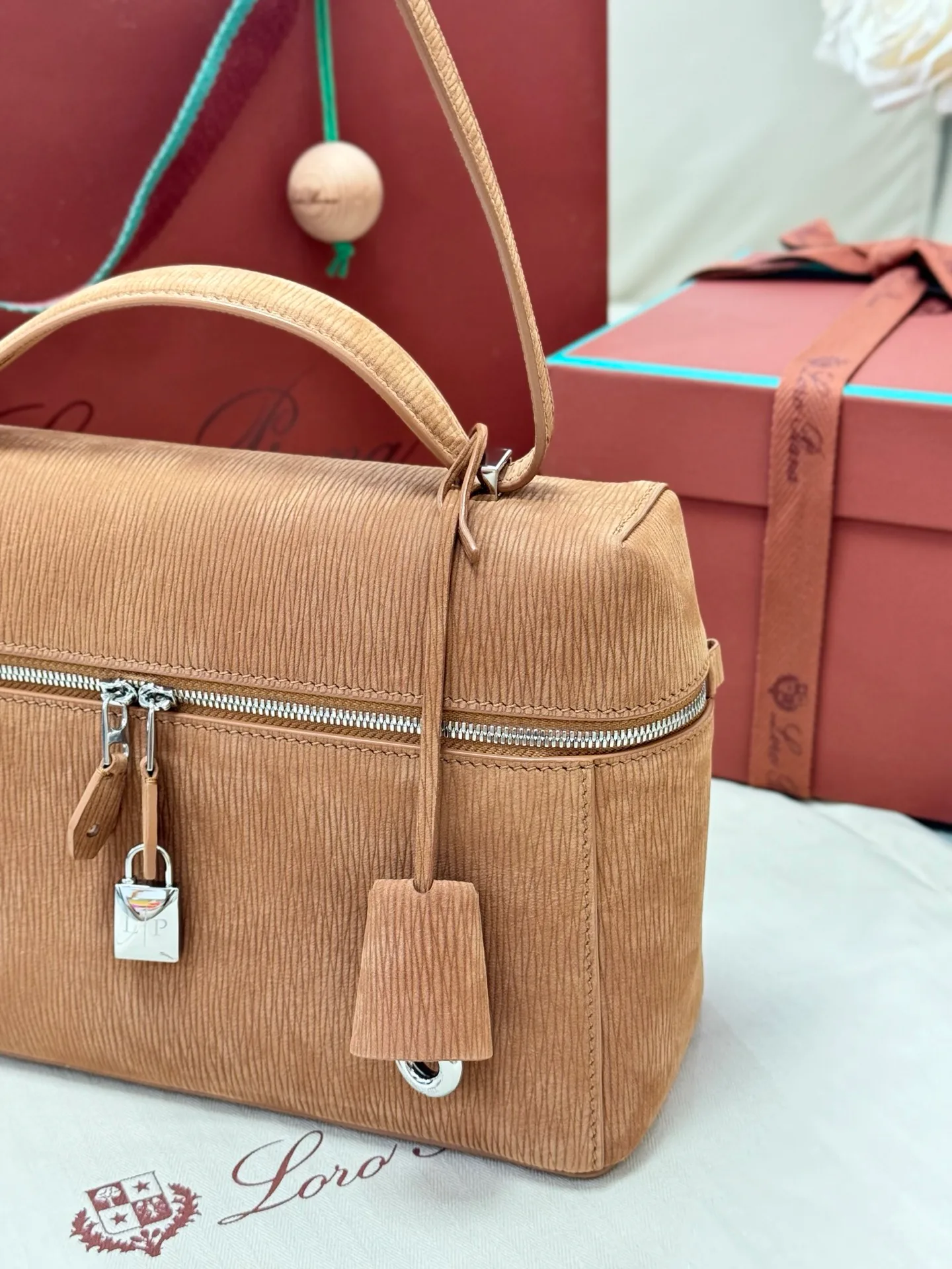 Классические Сумки Женские Loro Piana 17565038