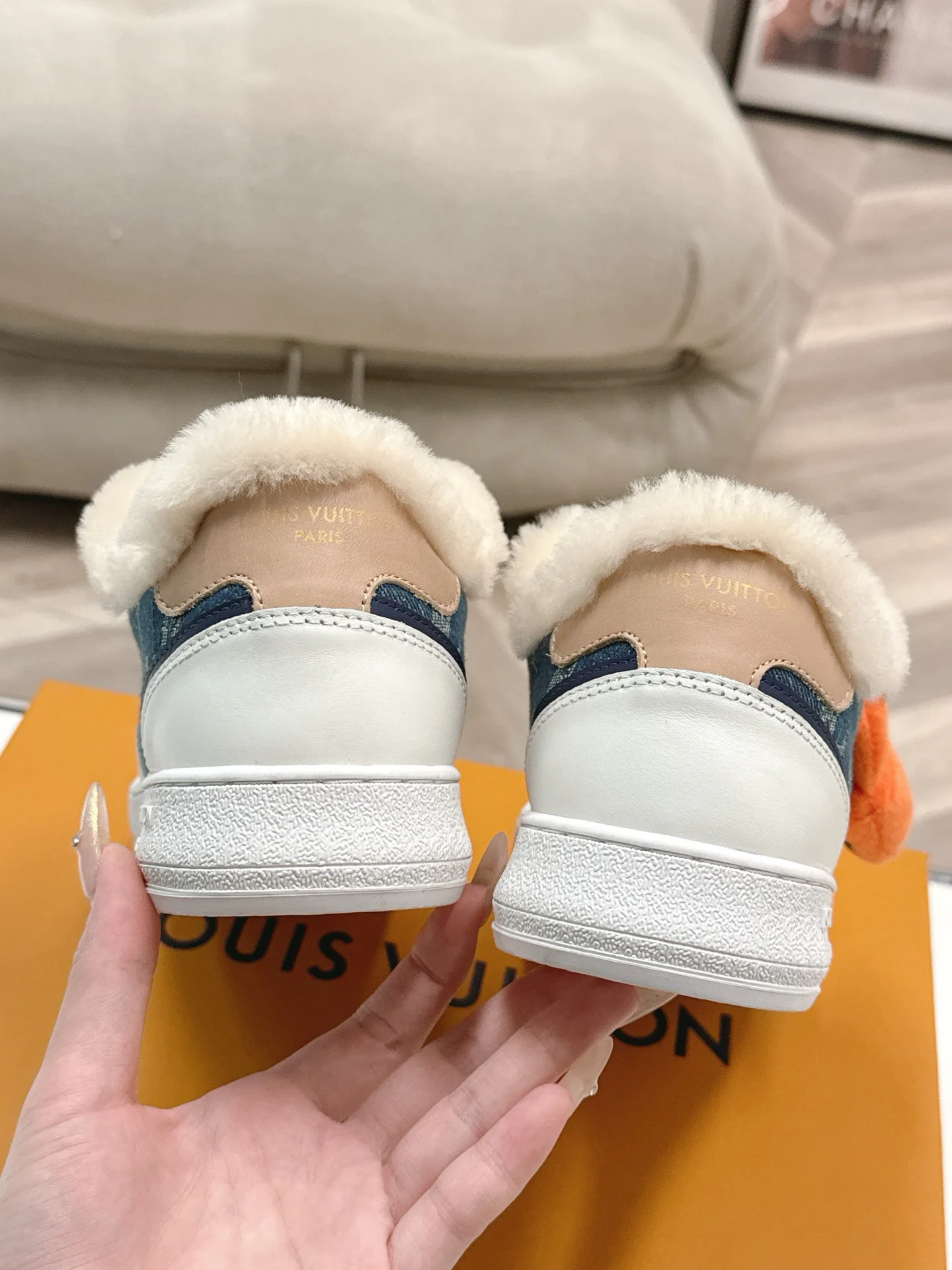 Кроссовки Женские Louis Vuitton 940402