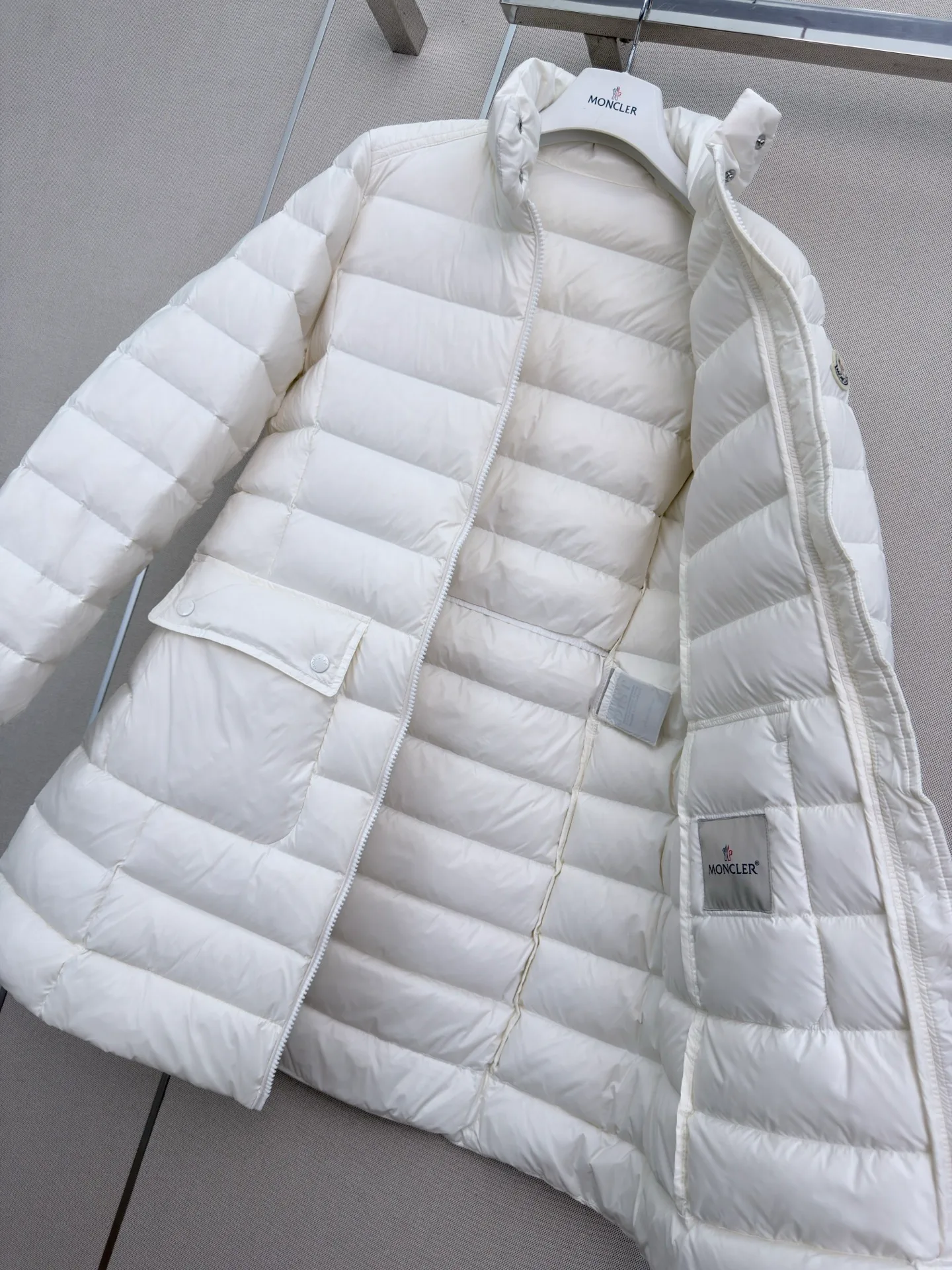 Куртки И Пуховики Женские Moncler 18609598