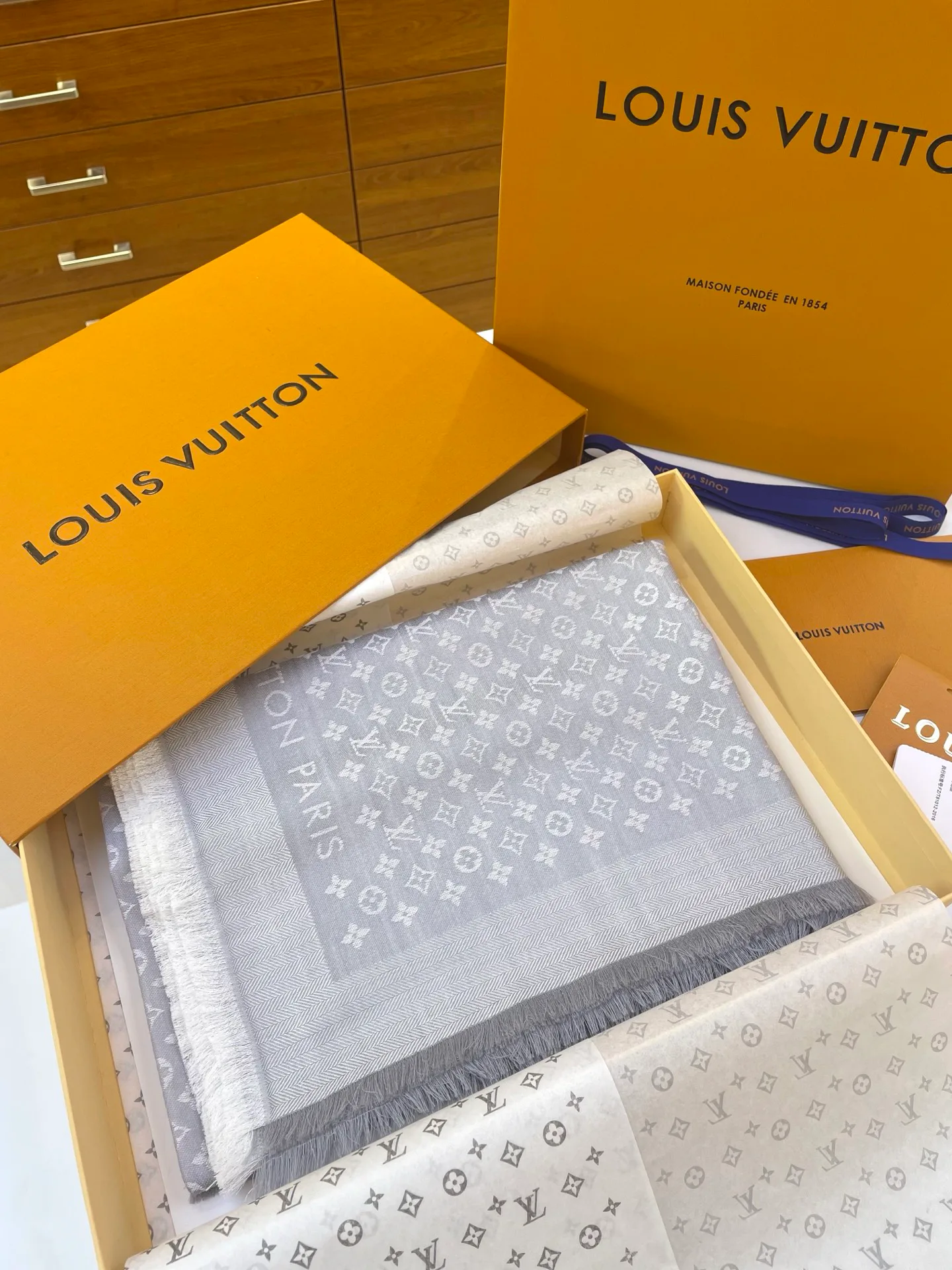Шарфы Louis Vuitton 104656