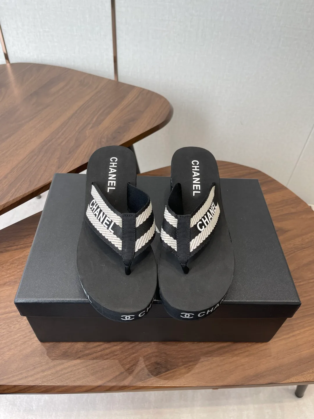Шлепанцы Женские Chanel 11350614