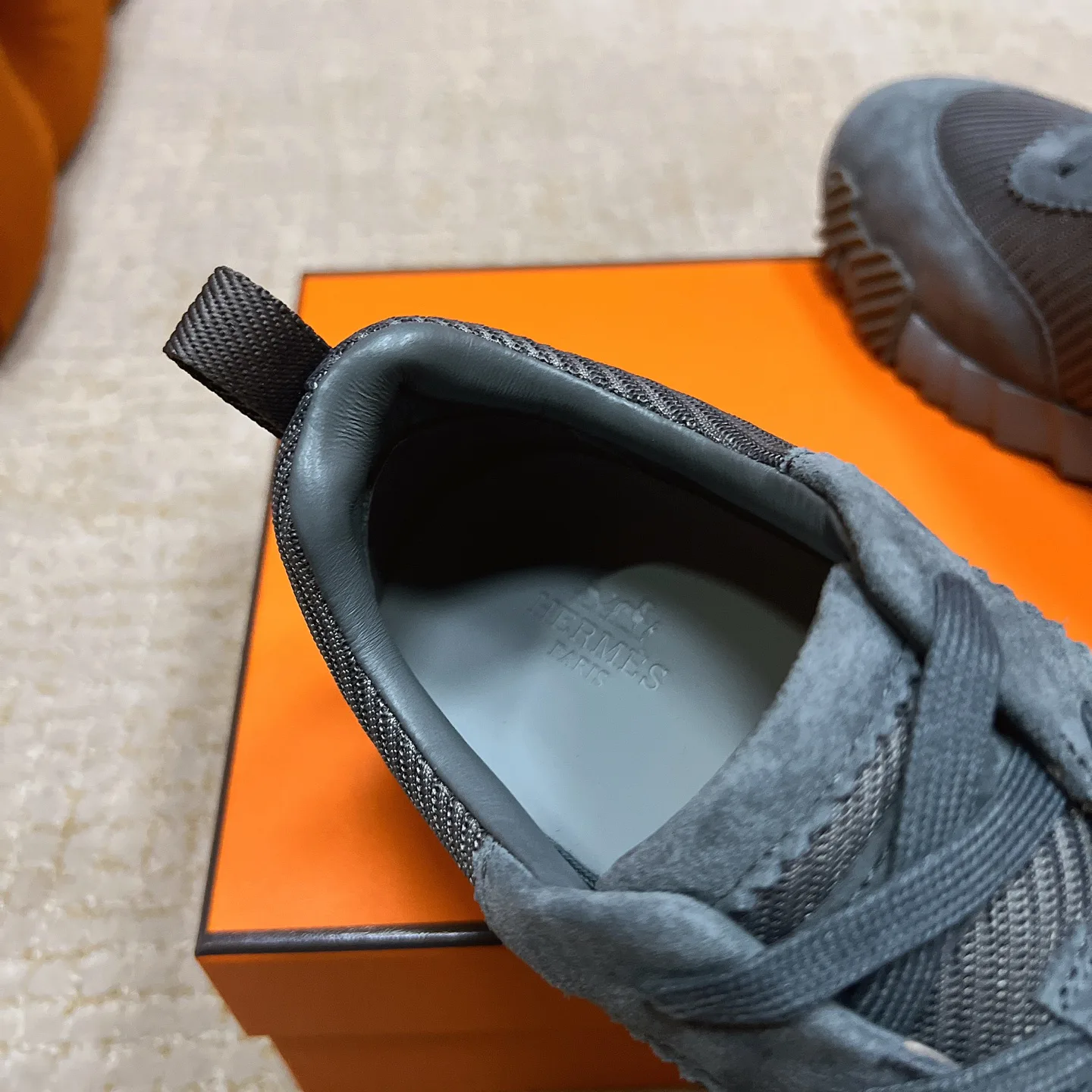 Кроссовки Женские Hermes 18583718
