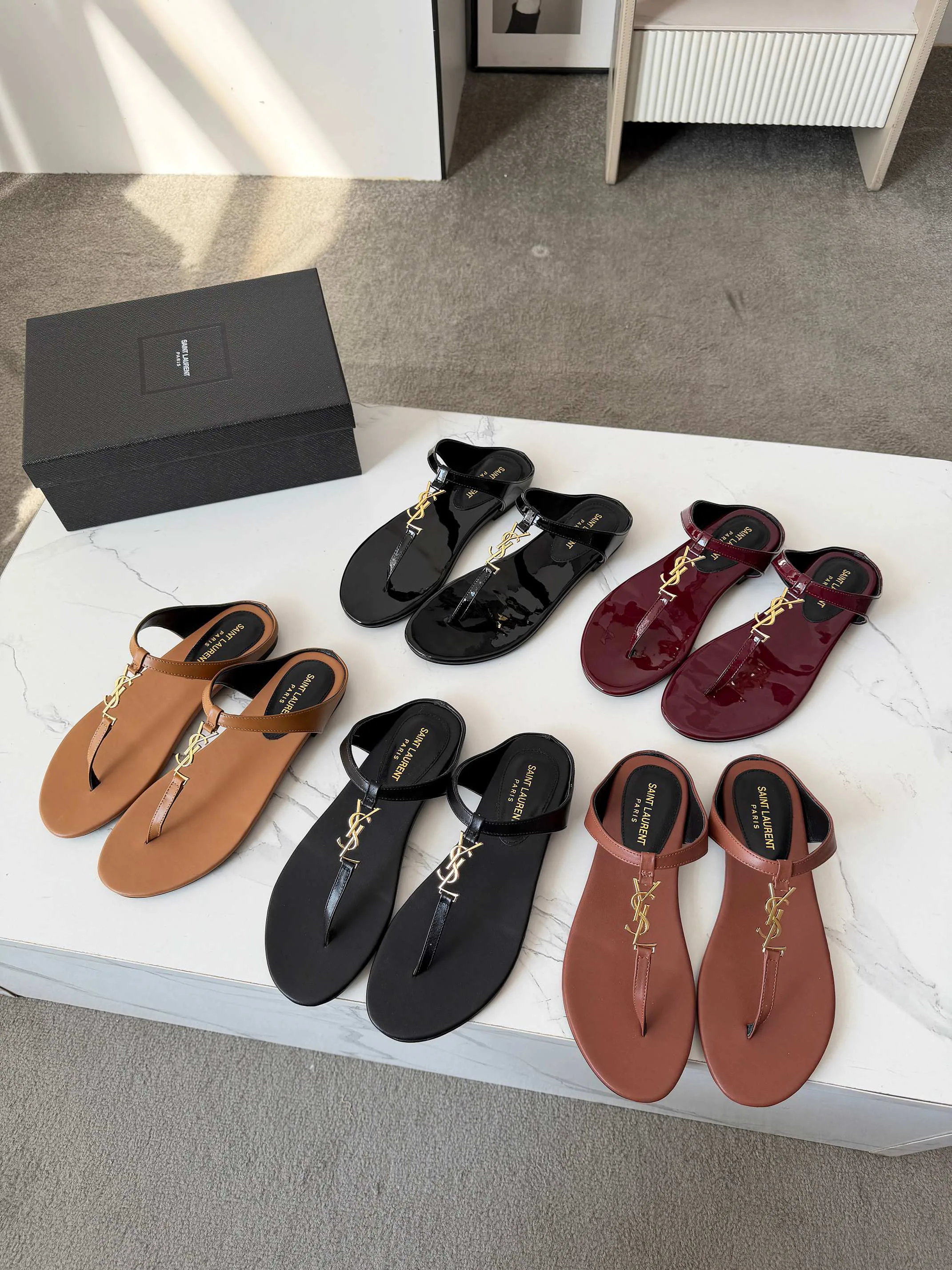 Шлепанцы Женские Saint Laurent 755708