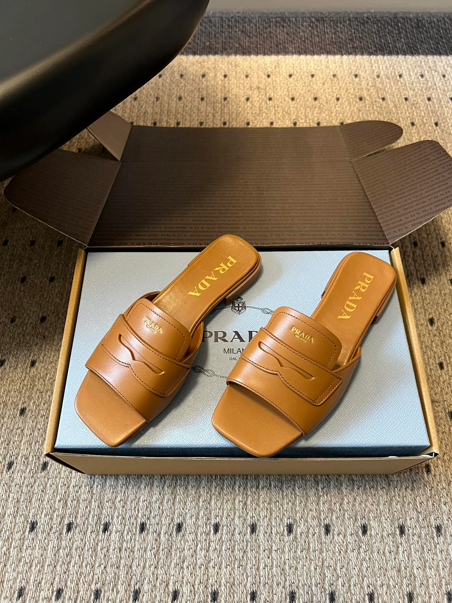 Шлепанцы Женские Prada 11754995