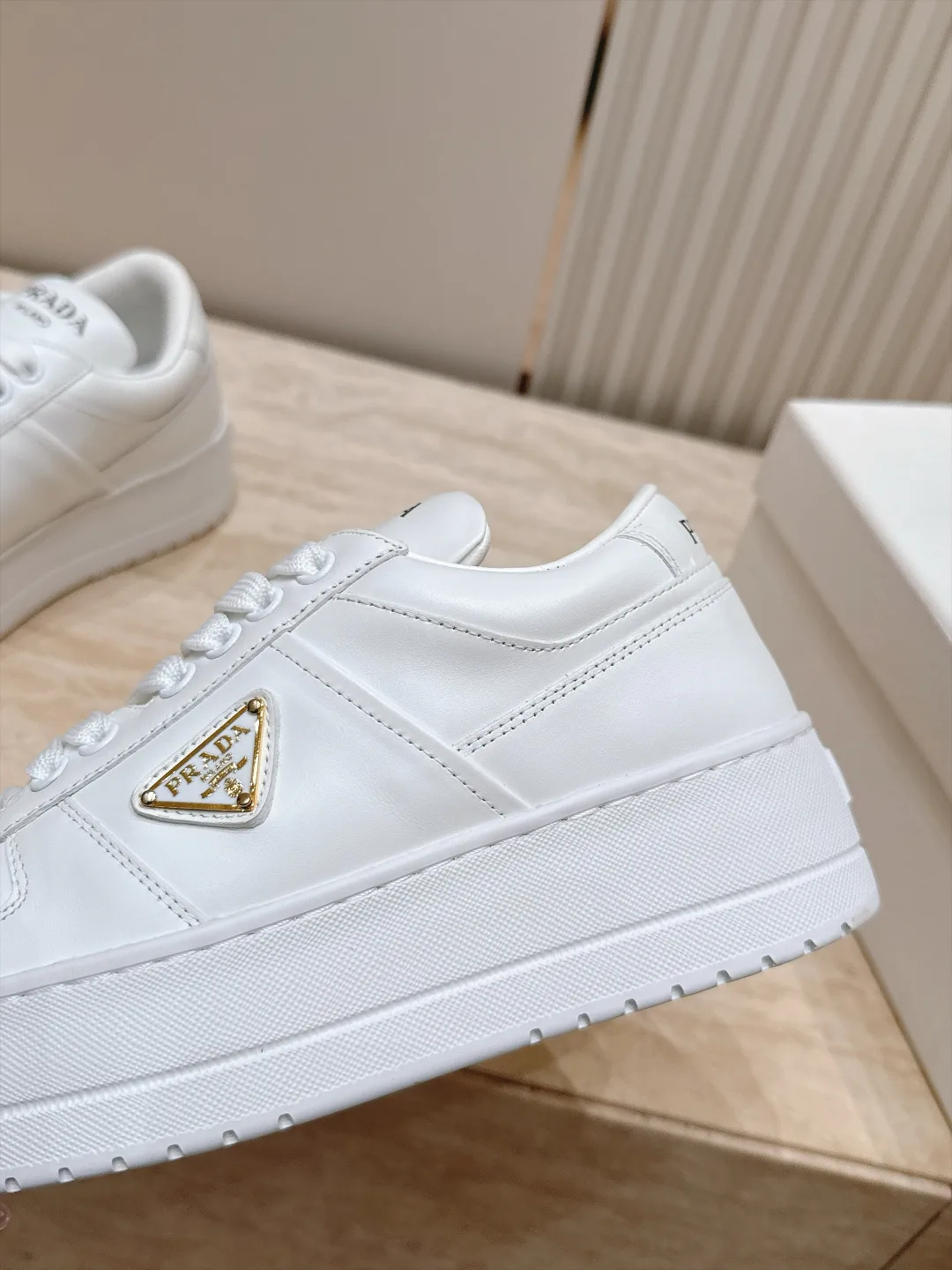 Кроссовки Женские Prada 18461648