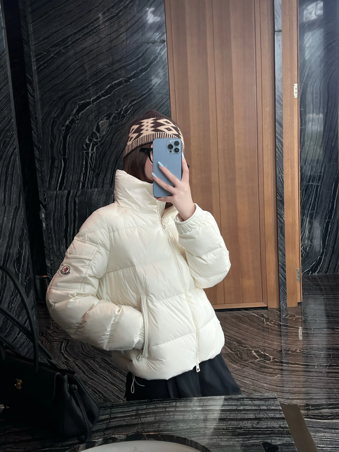 Куртки И Пуховики Женские Moncler 18710729