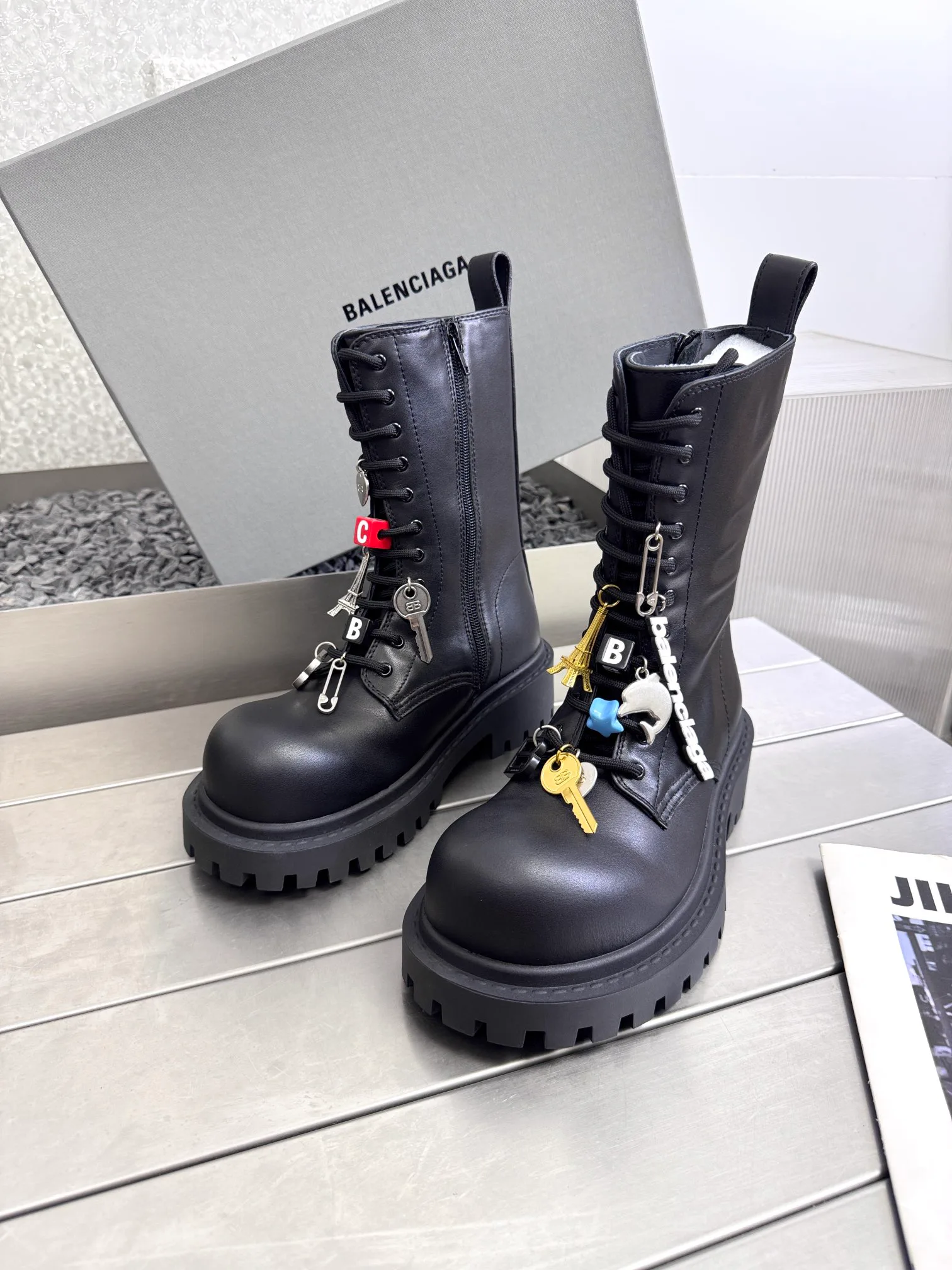 Ботинки Женские Balenciaga 17912876