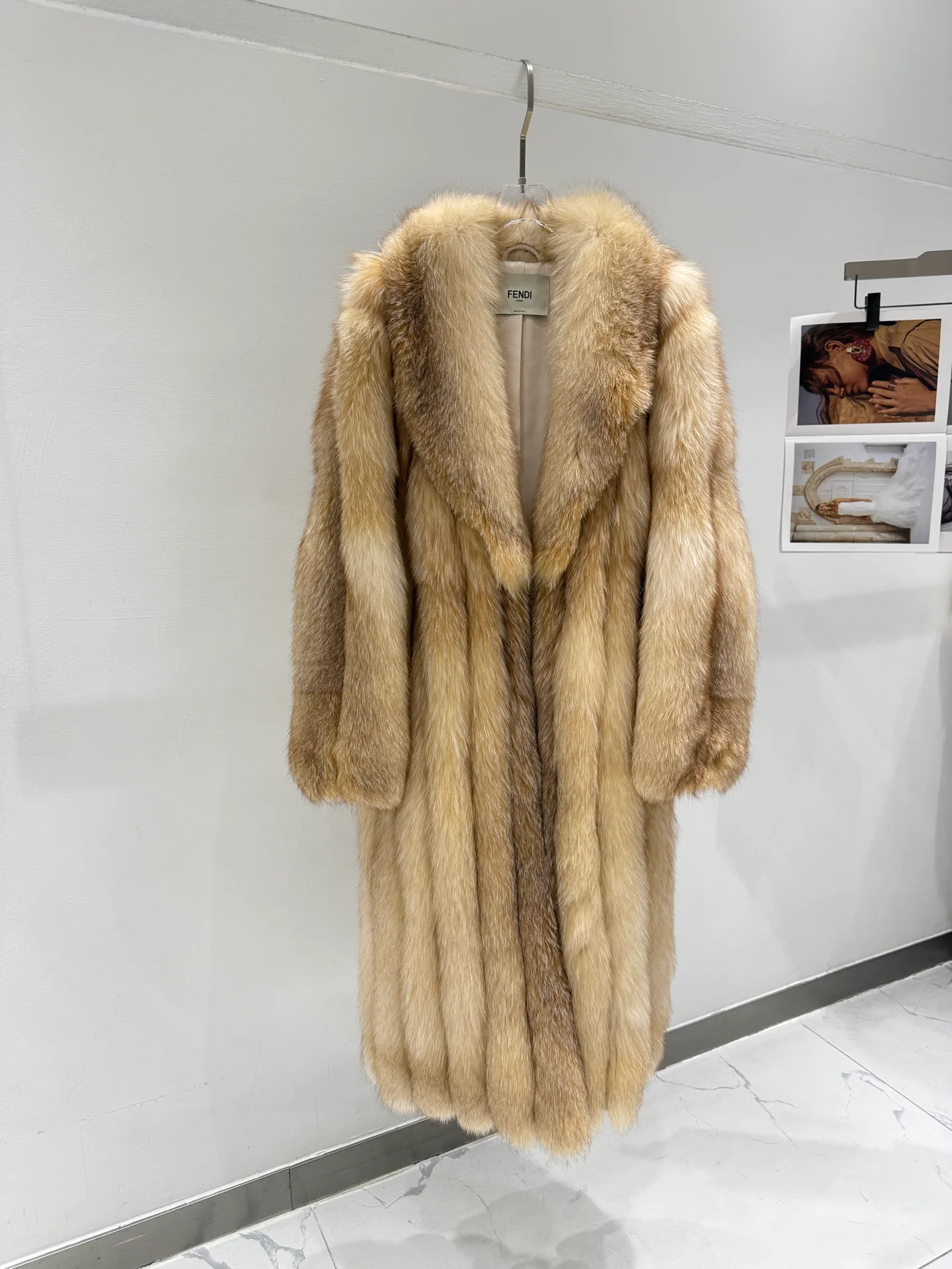 Шубы Женские Fendi 18343546